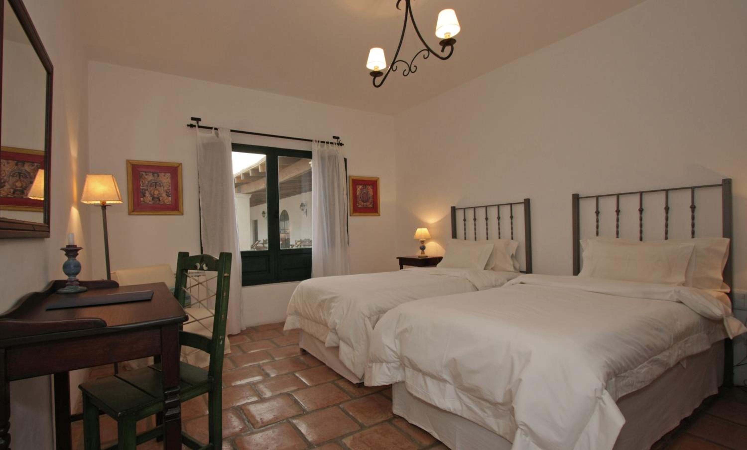 Double room with Patio view photo 2