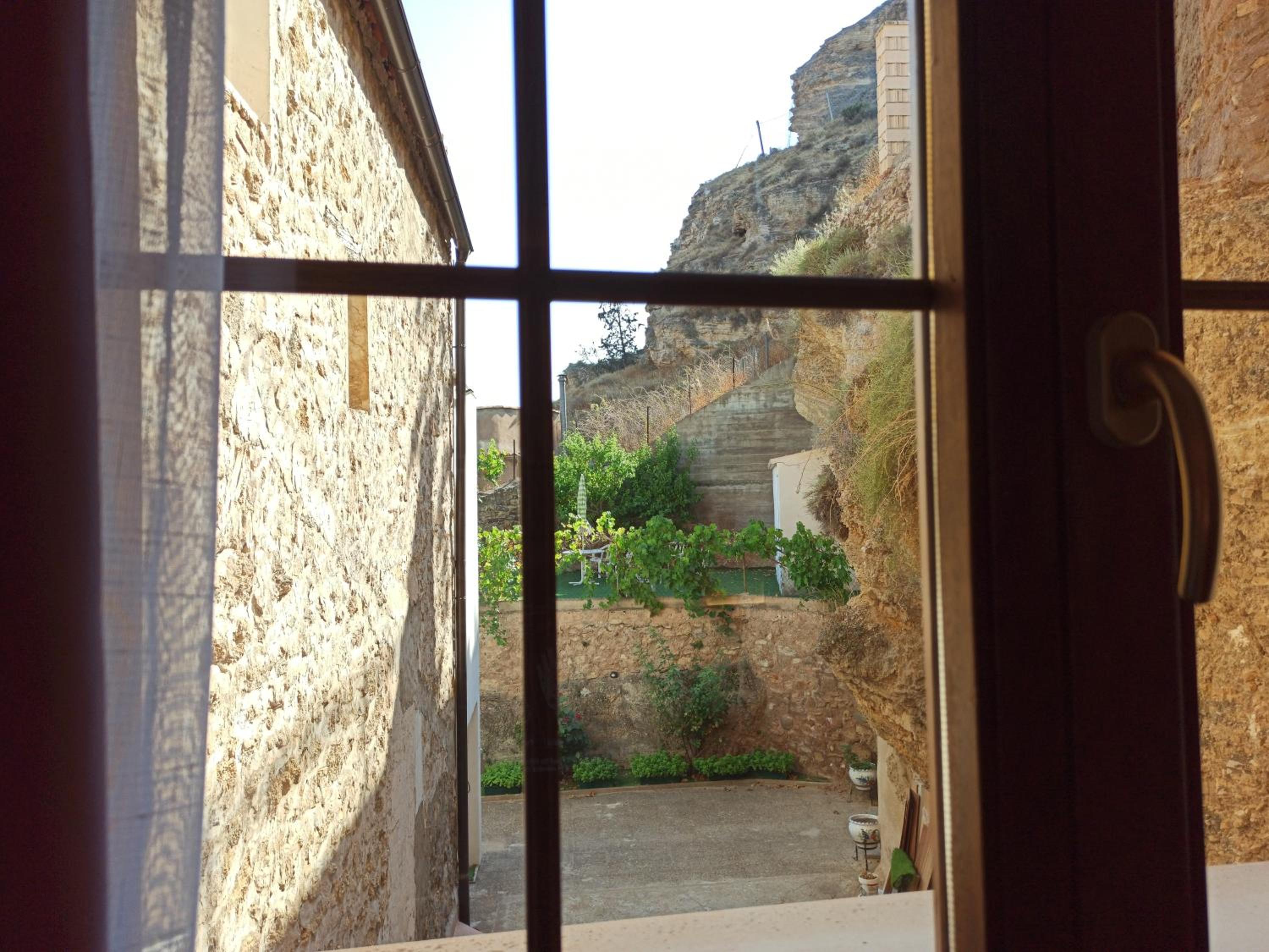 Standard Double Room - Photo 6