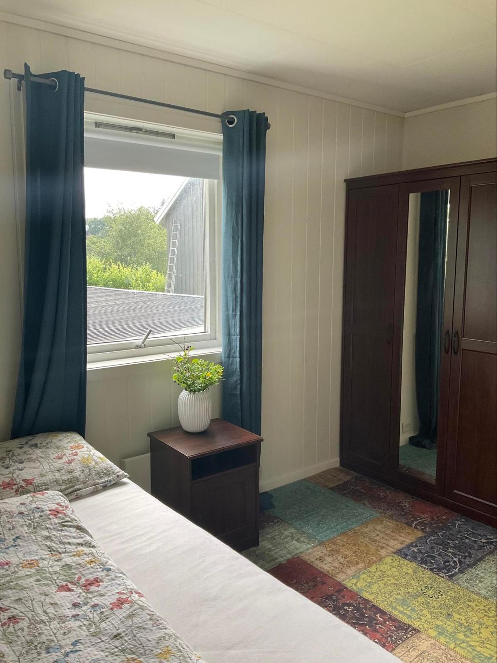 Double Room with Shared Bathroom photo 3
