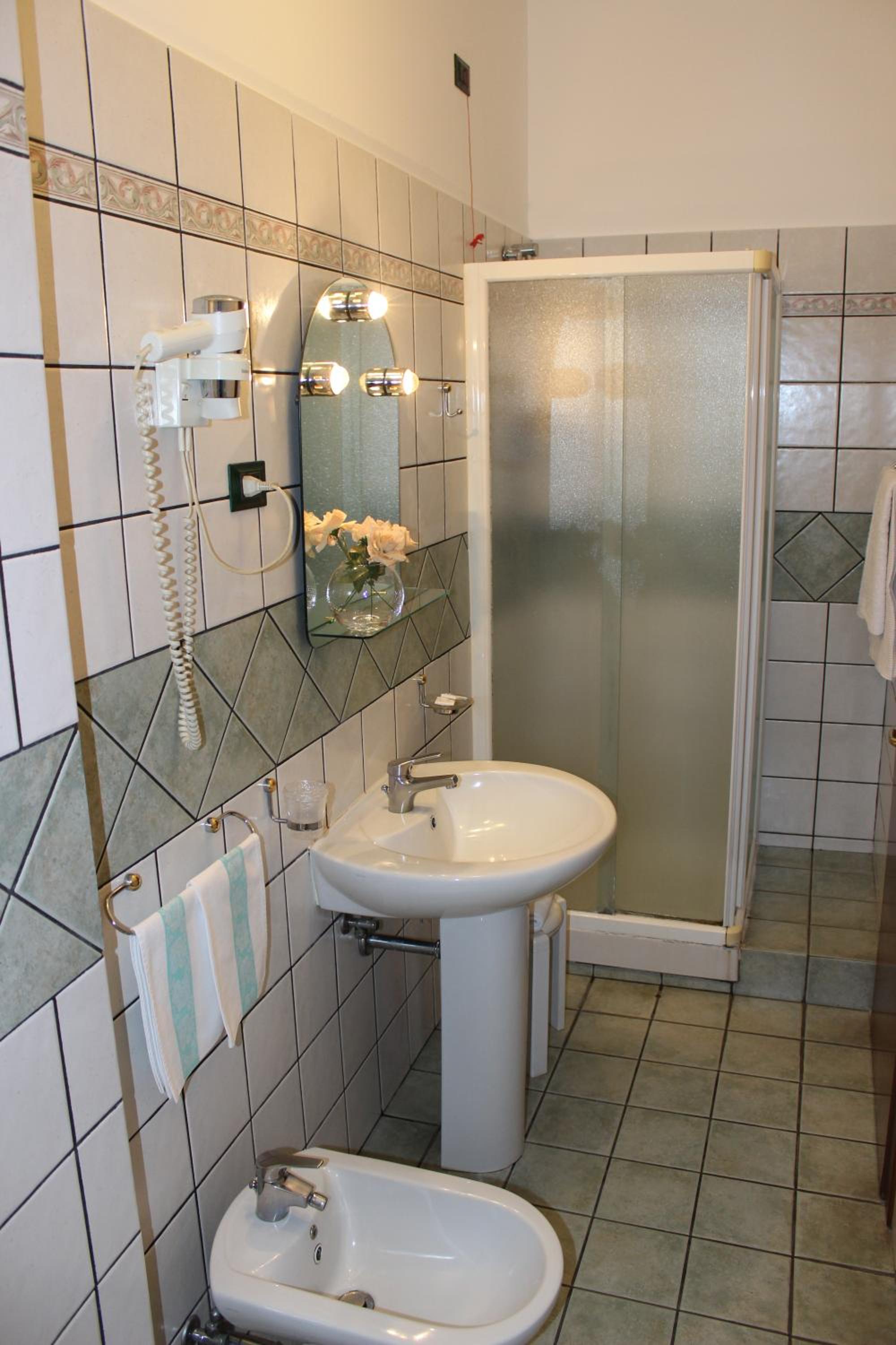 Double or Twin Room photo 2