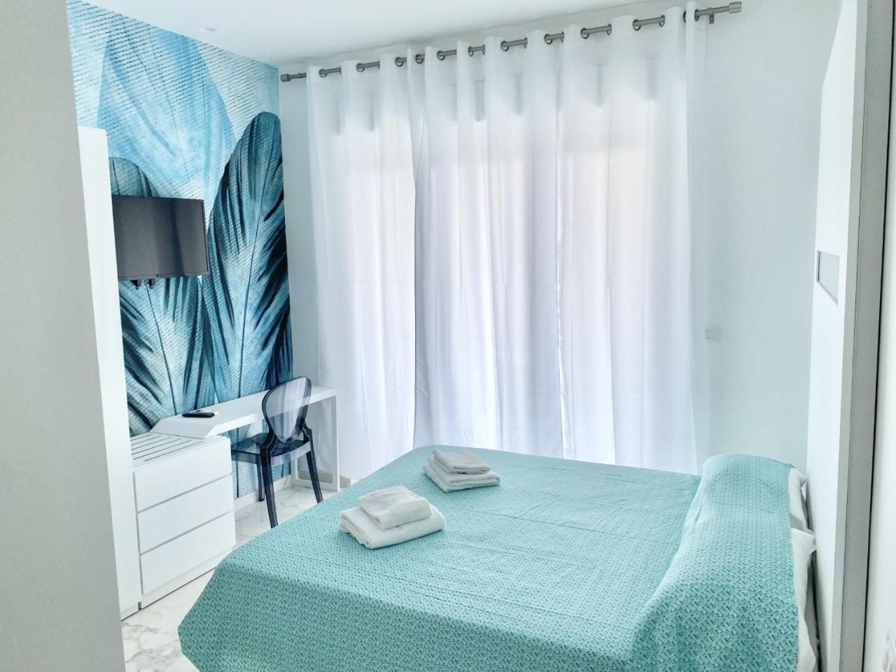 Double Room with Balcony and Sea View photo 1