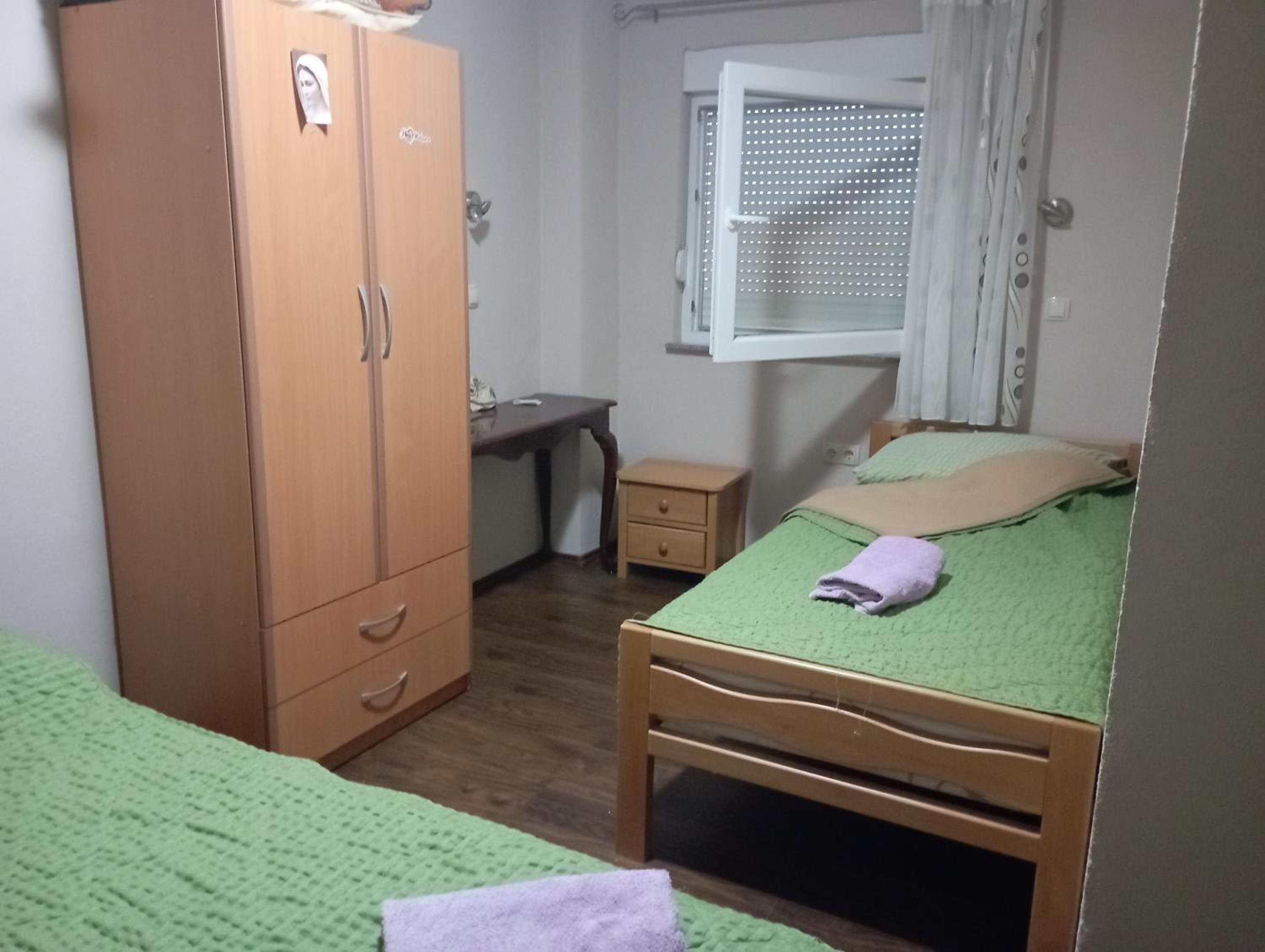 Deluxe Room (2 Adults + 1 Child) photo 1