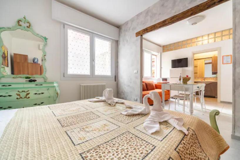 Triple Room with Private Bathroom - Photo 7