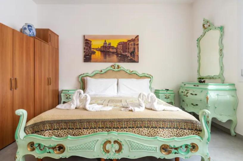 Triple Room with Private Bathroom - Photo 8
