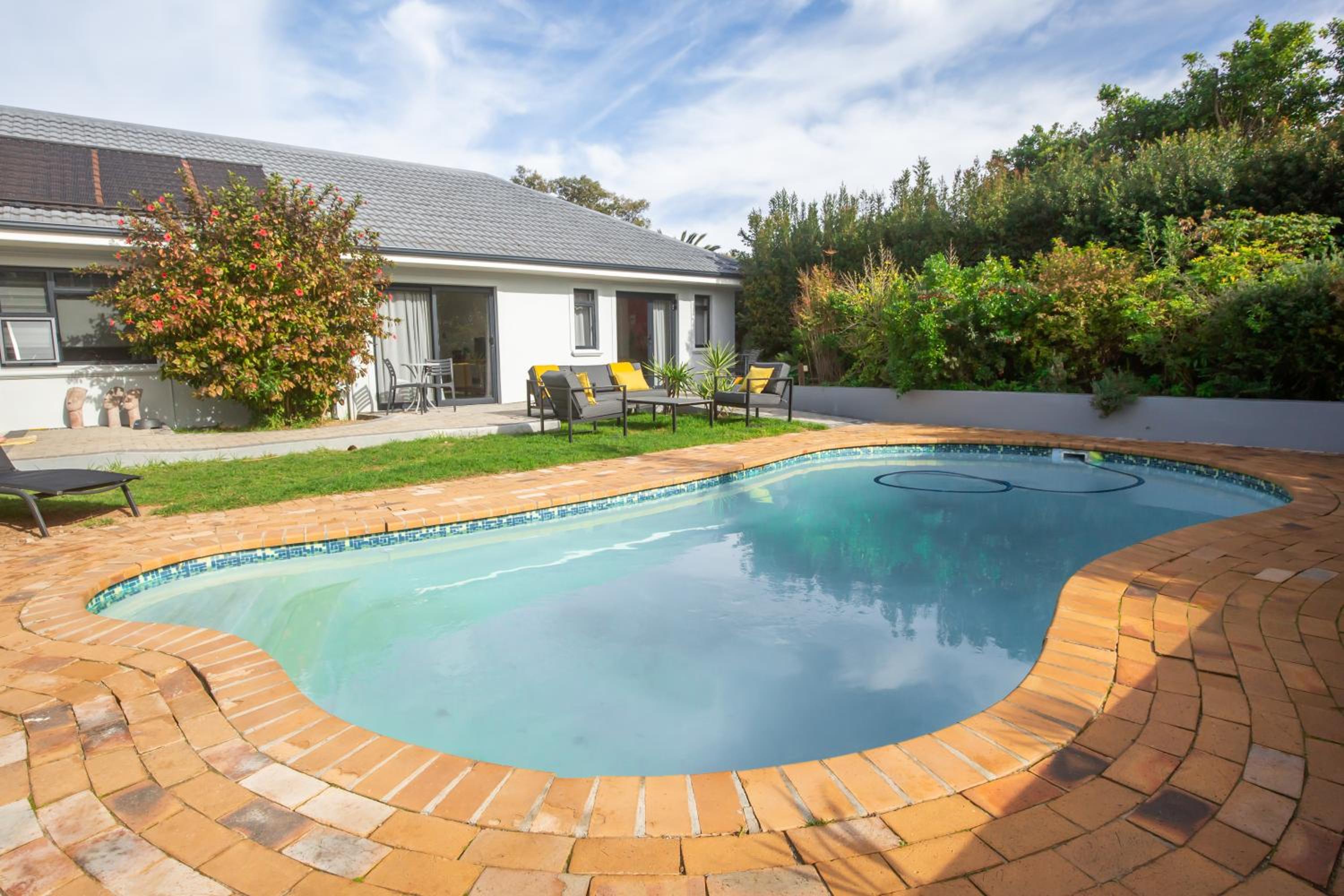 Double or Twin Room - Disability Access photo 2