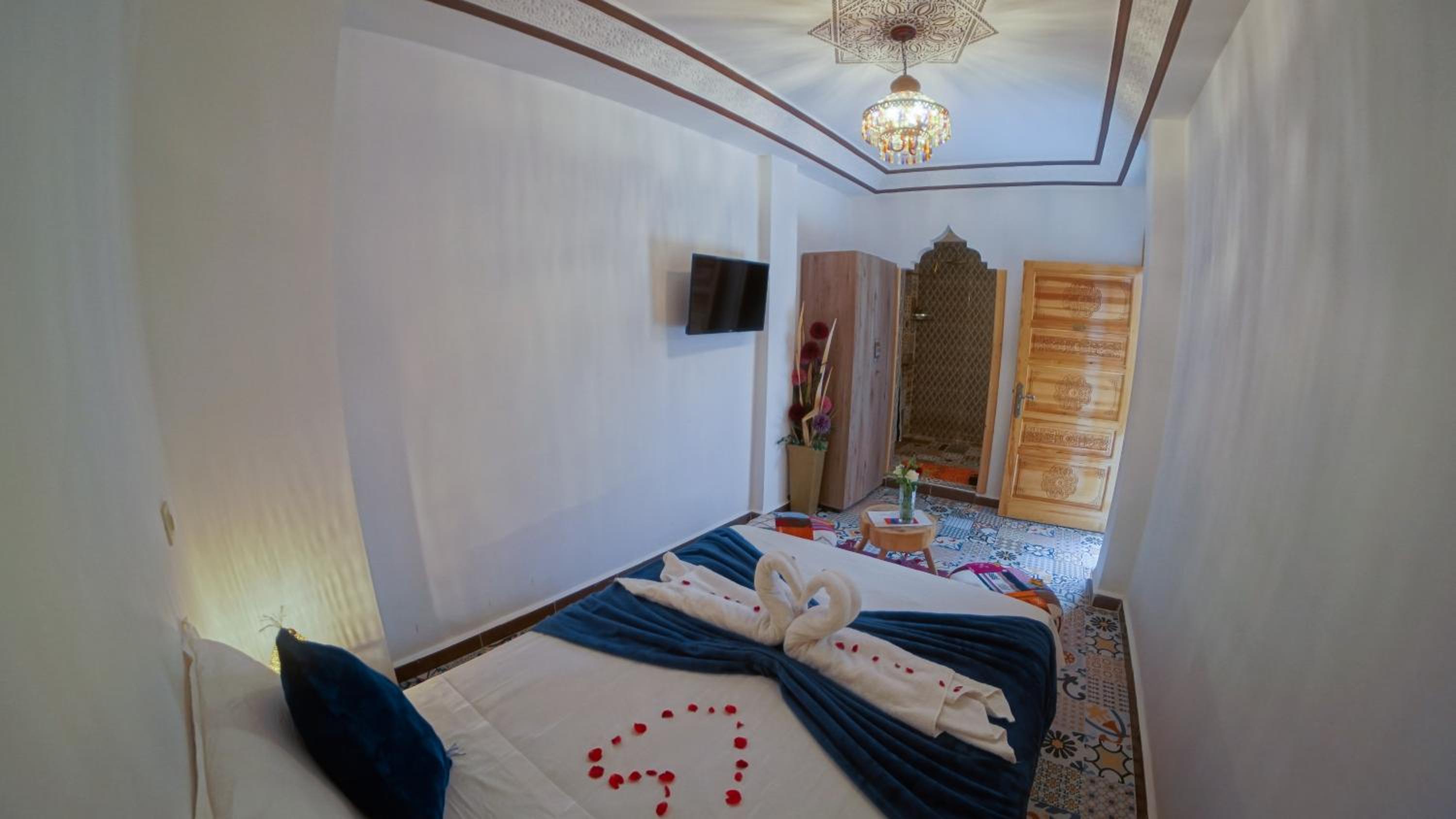 Double Room - Photo 6