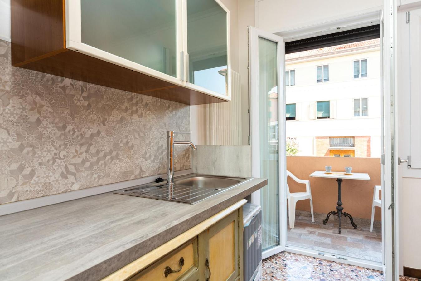 Studio with Terrace - Photo 17