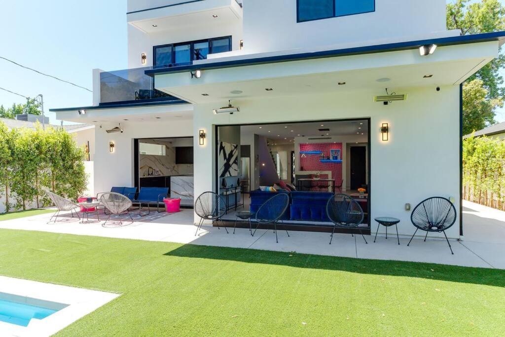 Villa photo 2