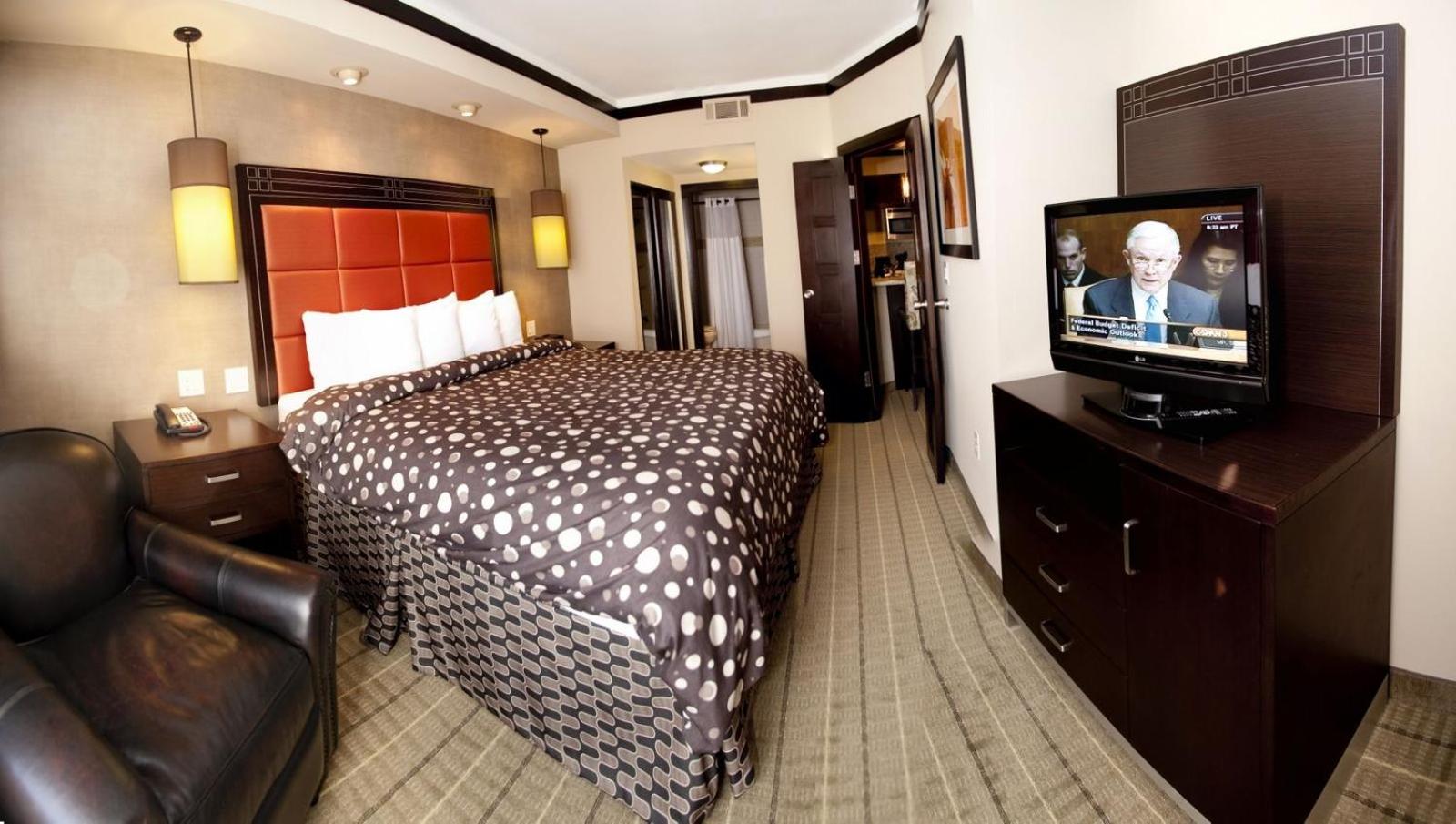 One-Bedroom King Suite with Sofa Bed - Photo 1