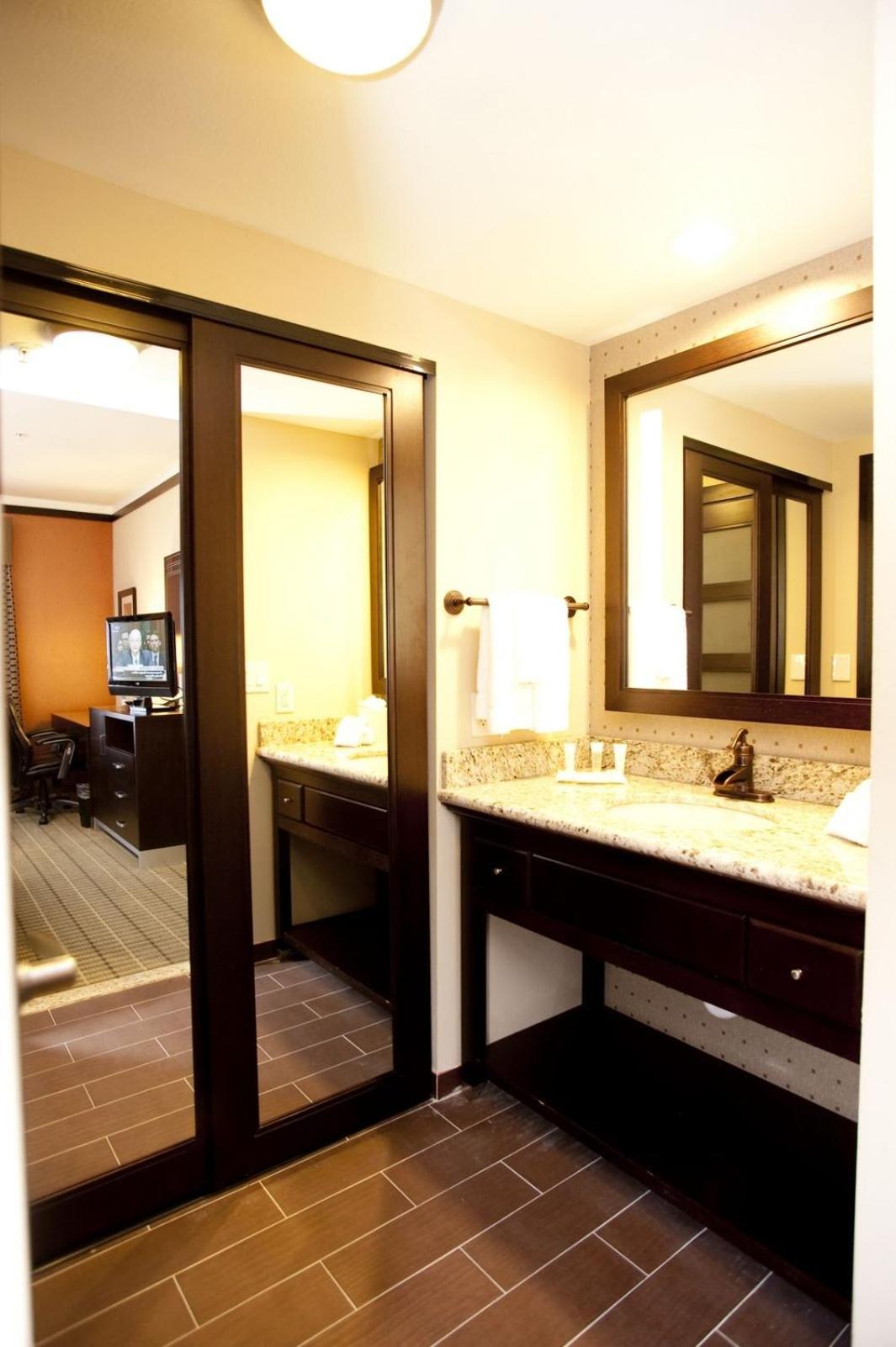 Queen Studio - Disability Access - Photo 4