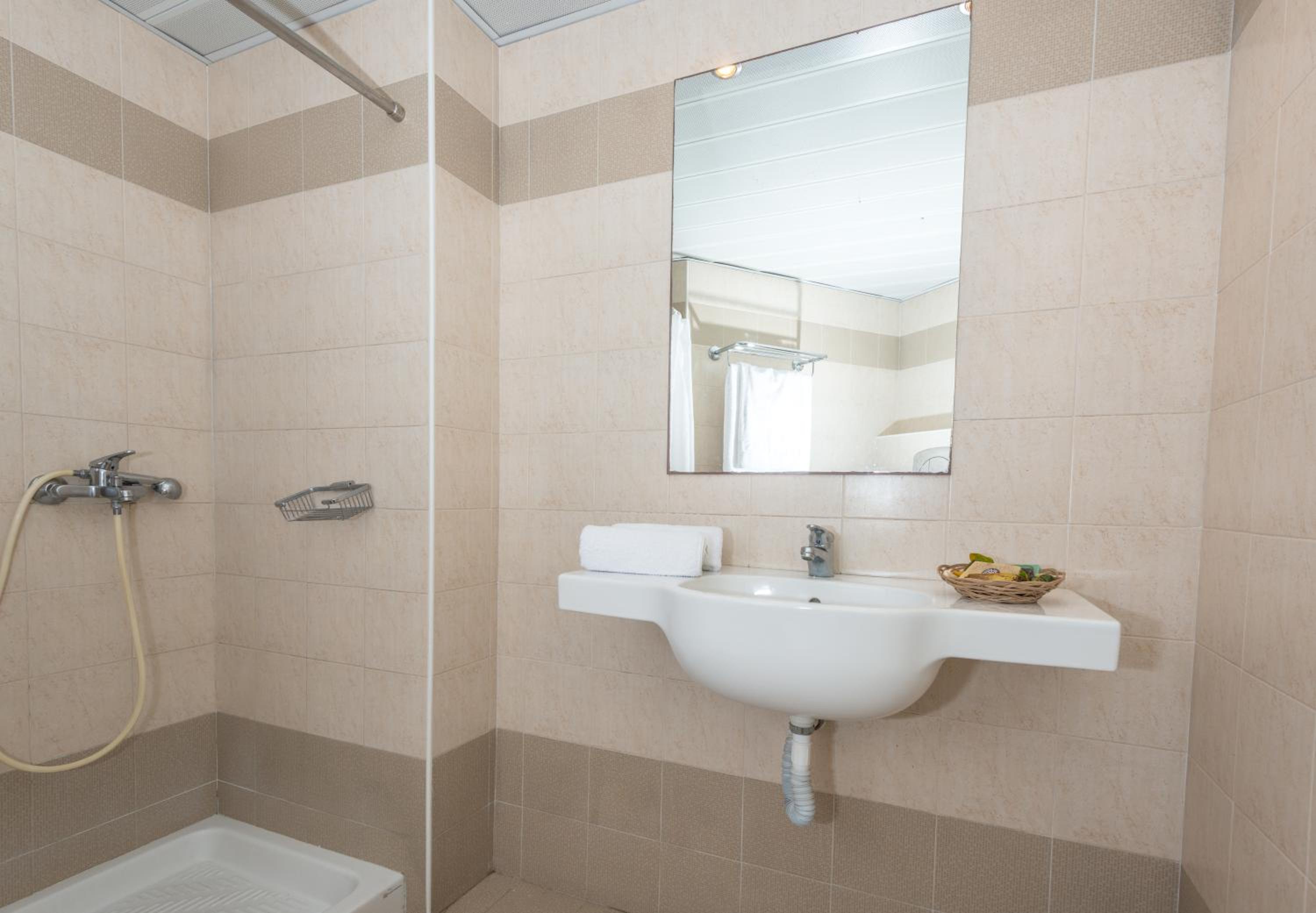 Standard Room with City View photo 3