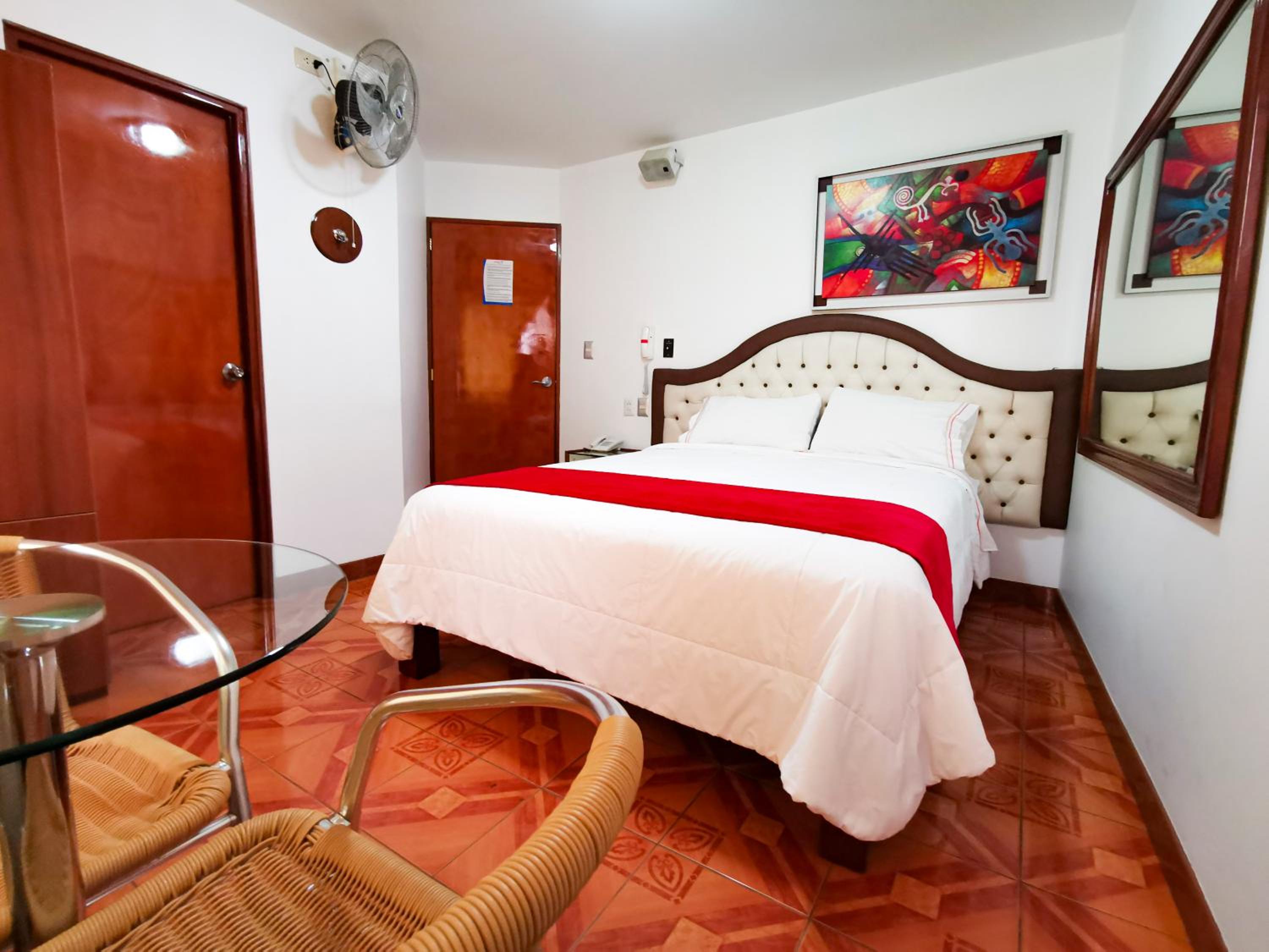 Deluxe Suite with Spa Bath