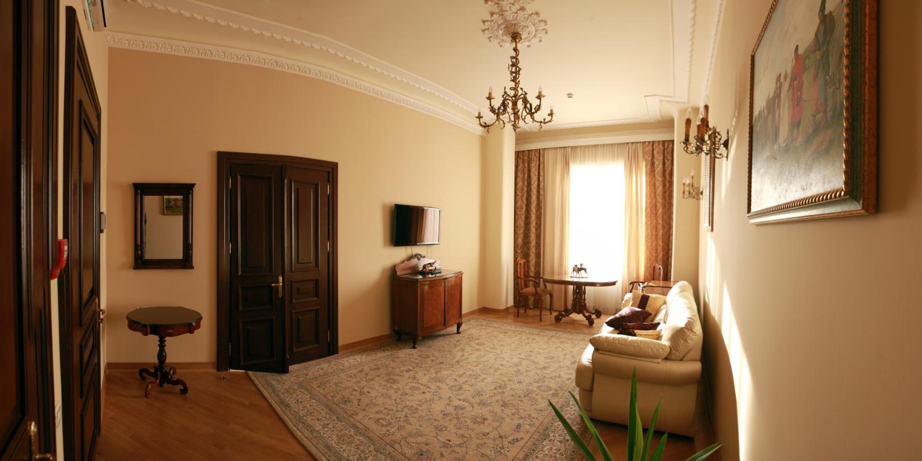 Suite With Balcony photo 2