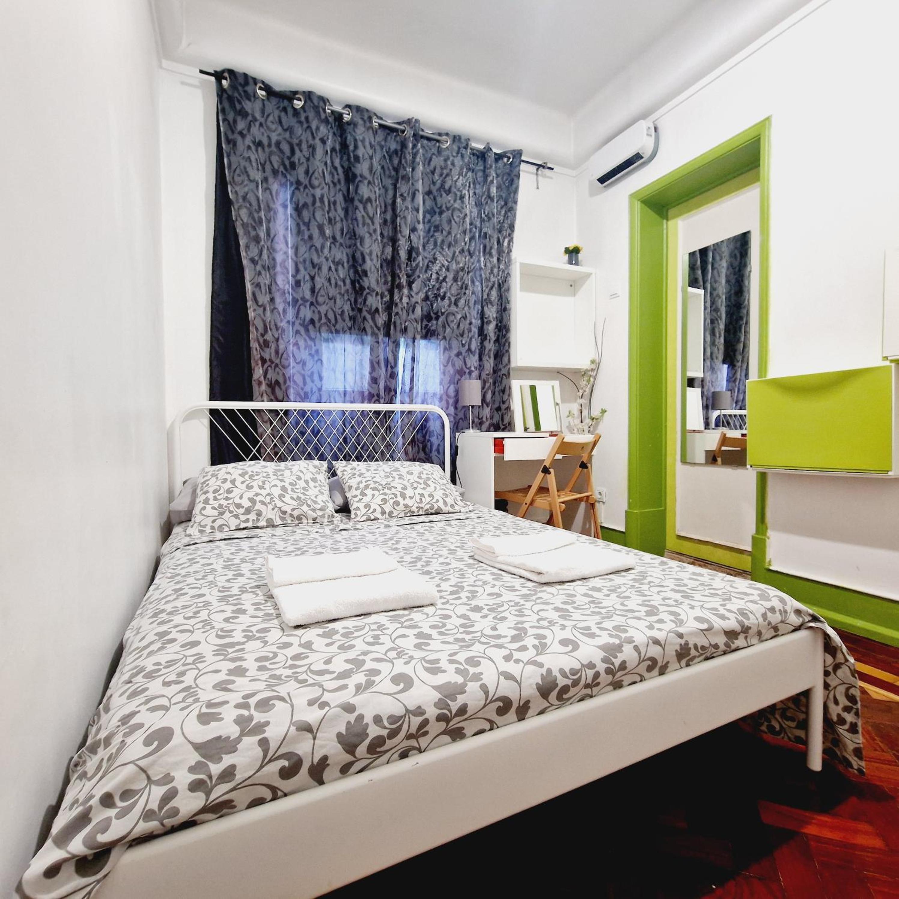 Double Room with Private Bathroom - Photo 1