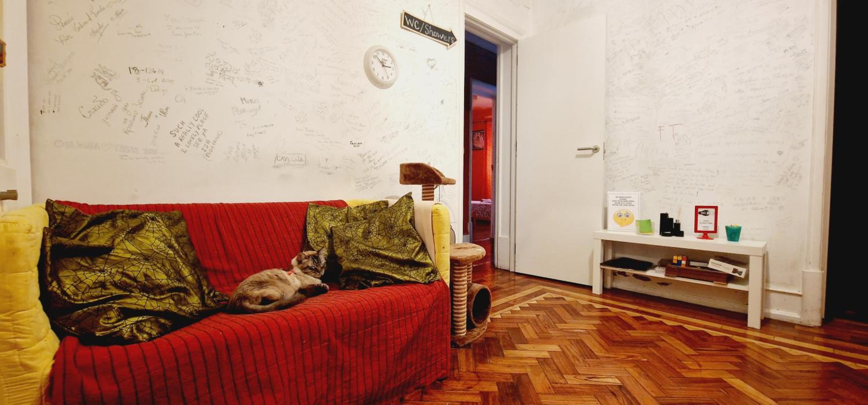 Double Room with Private Bathroom - Photo 22