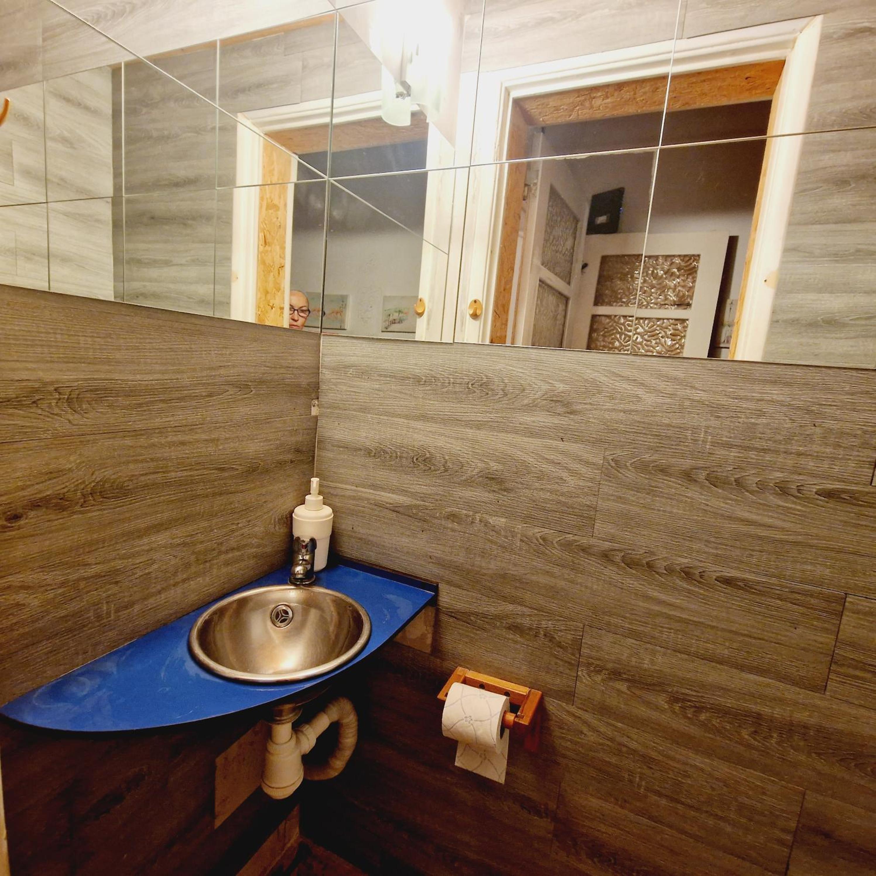 Double Room with Private Bathroom - Photo 6