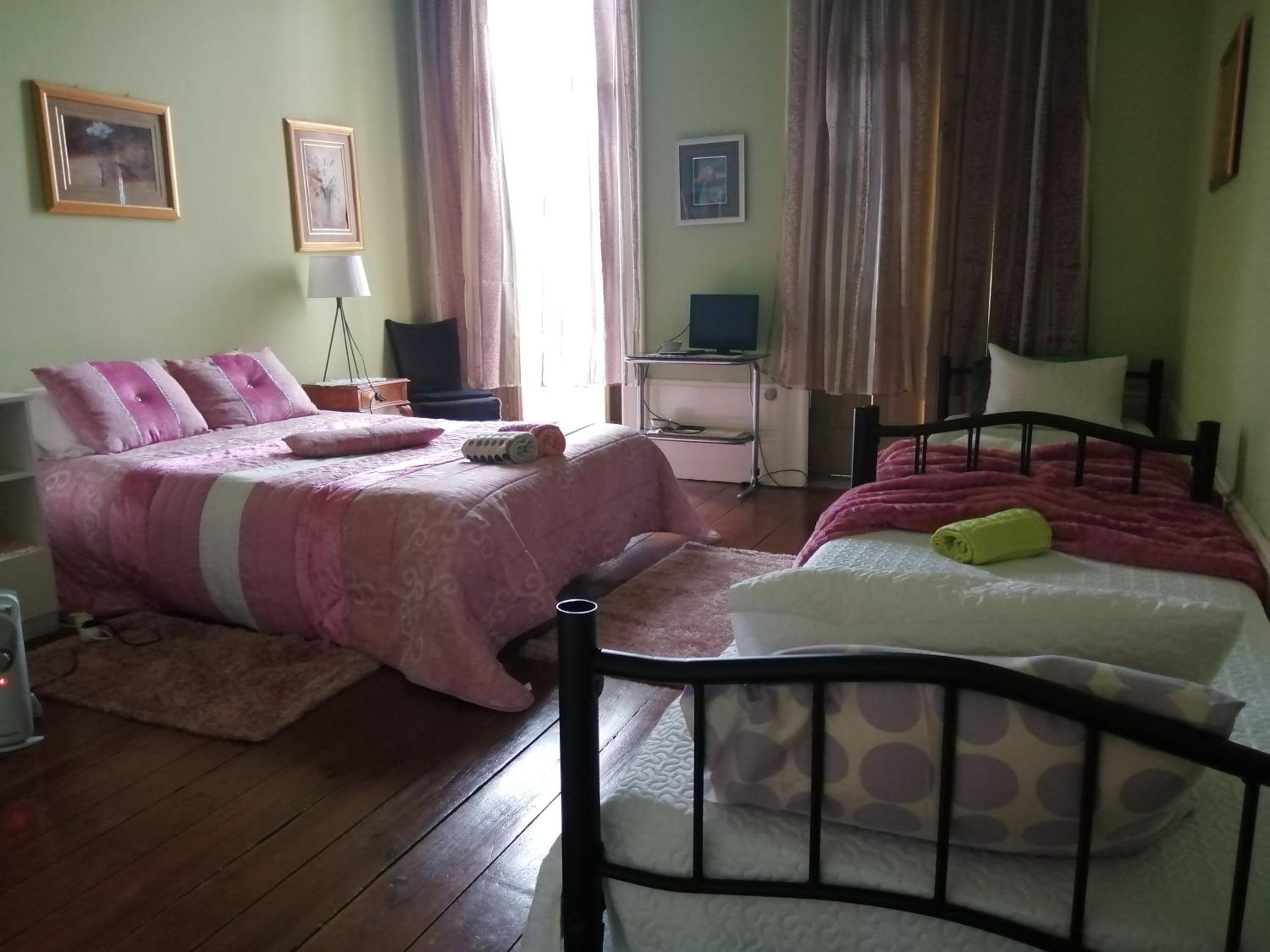 Quadruple Room with Balcony - Photo 24
