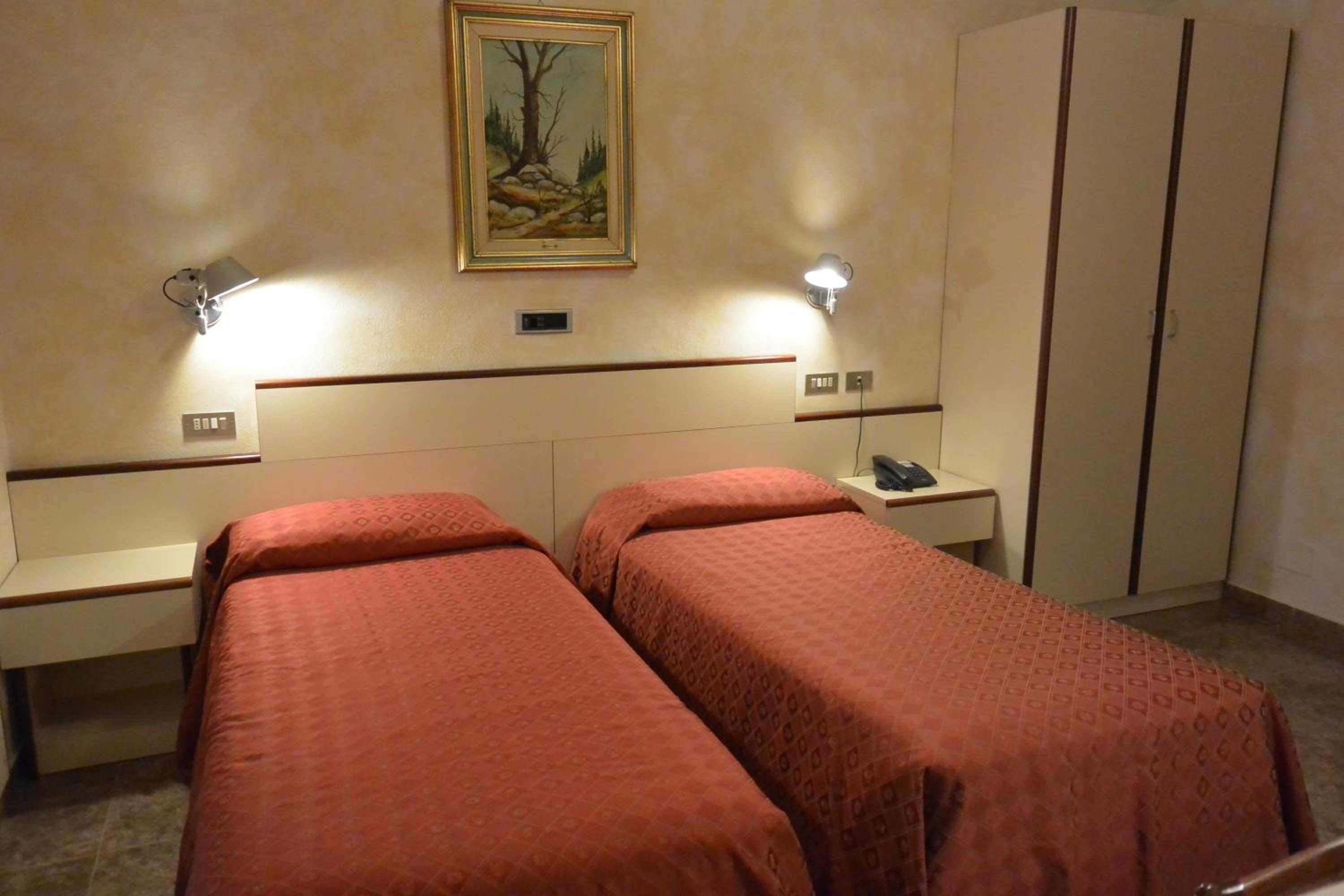 Economy Double or Twin Room photo 1