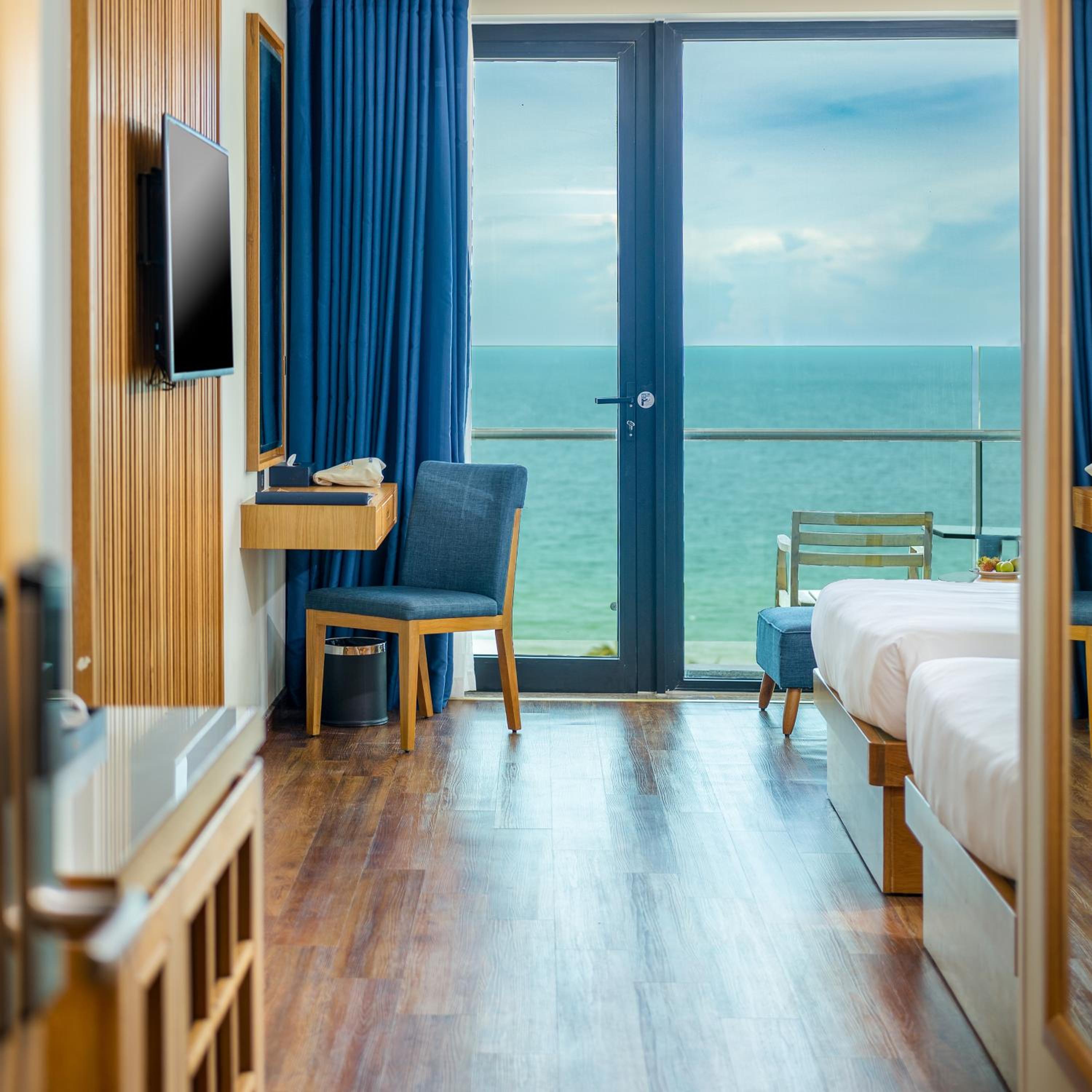 Special Offer - Deluxe Twin Room with Balcony and Sea View - Photo 4