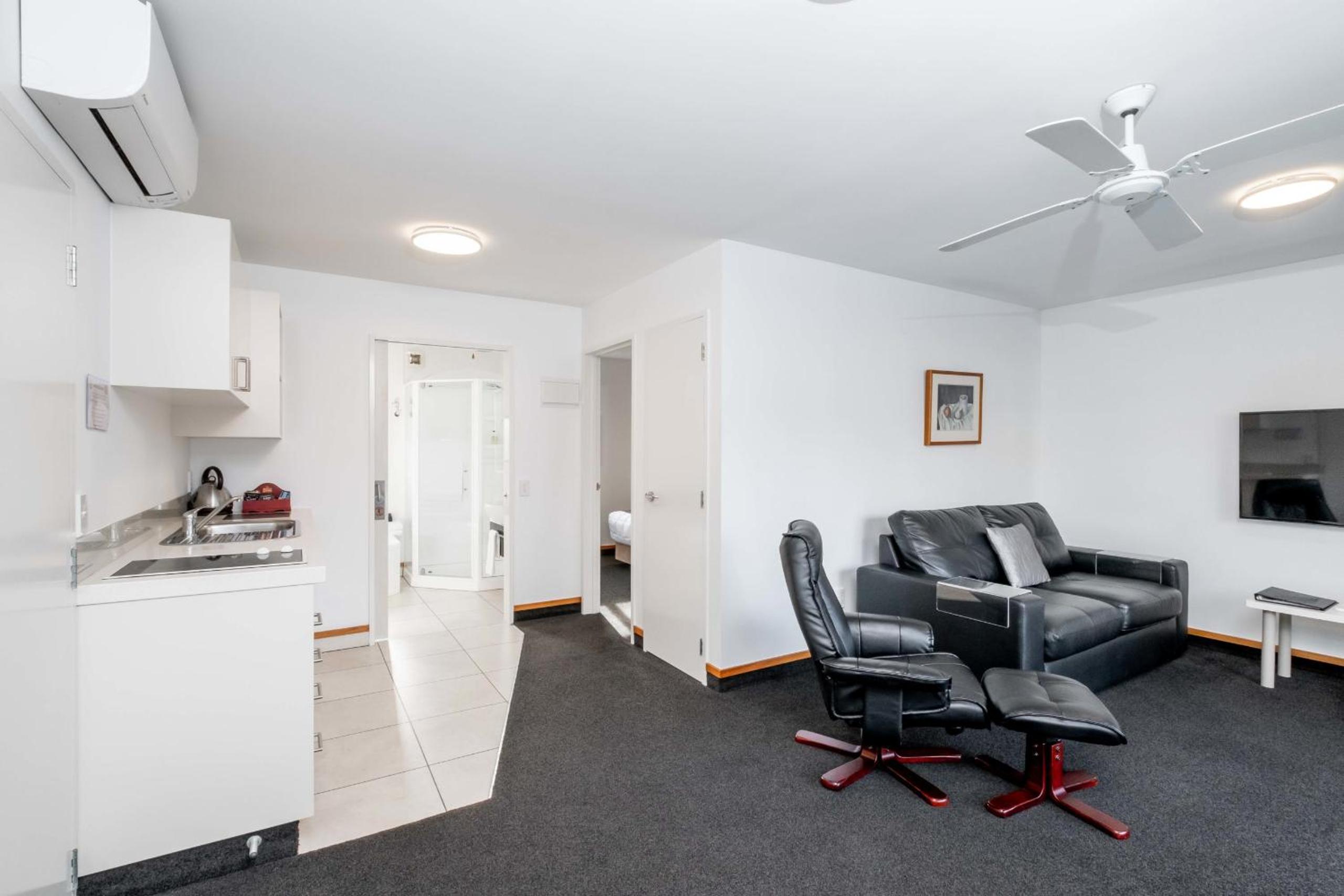 One-Bedroom Executive Apartment photo 3
