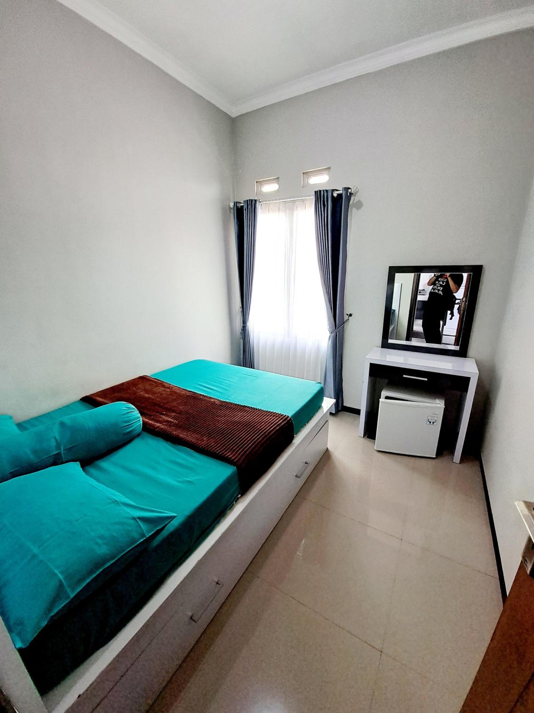 Two-Bedroom Apartment - Photo 4