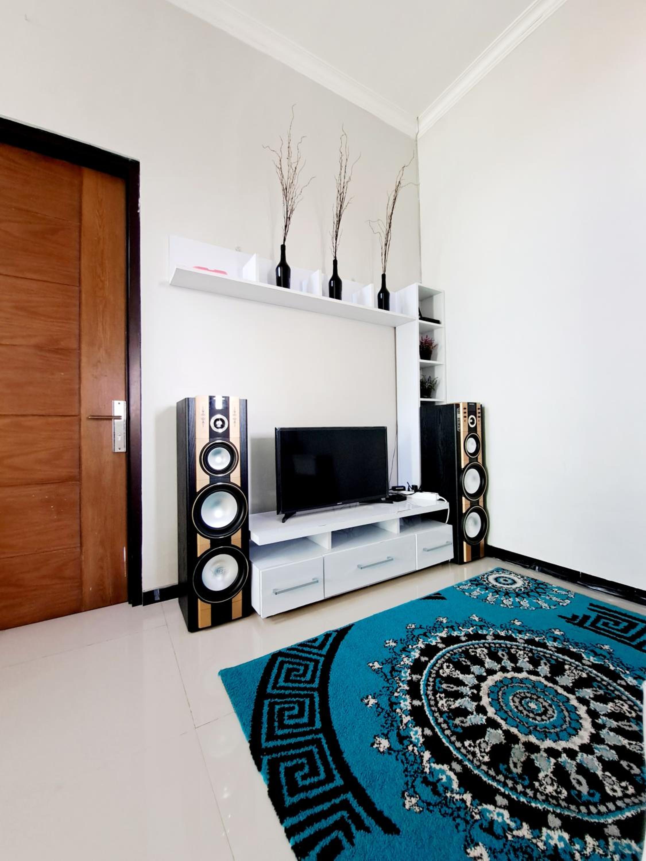Two-Bedroom Apartment - Photo 7