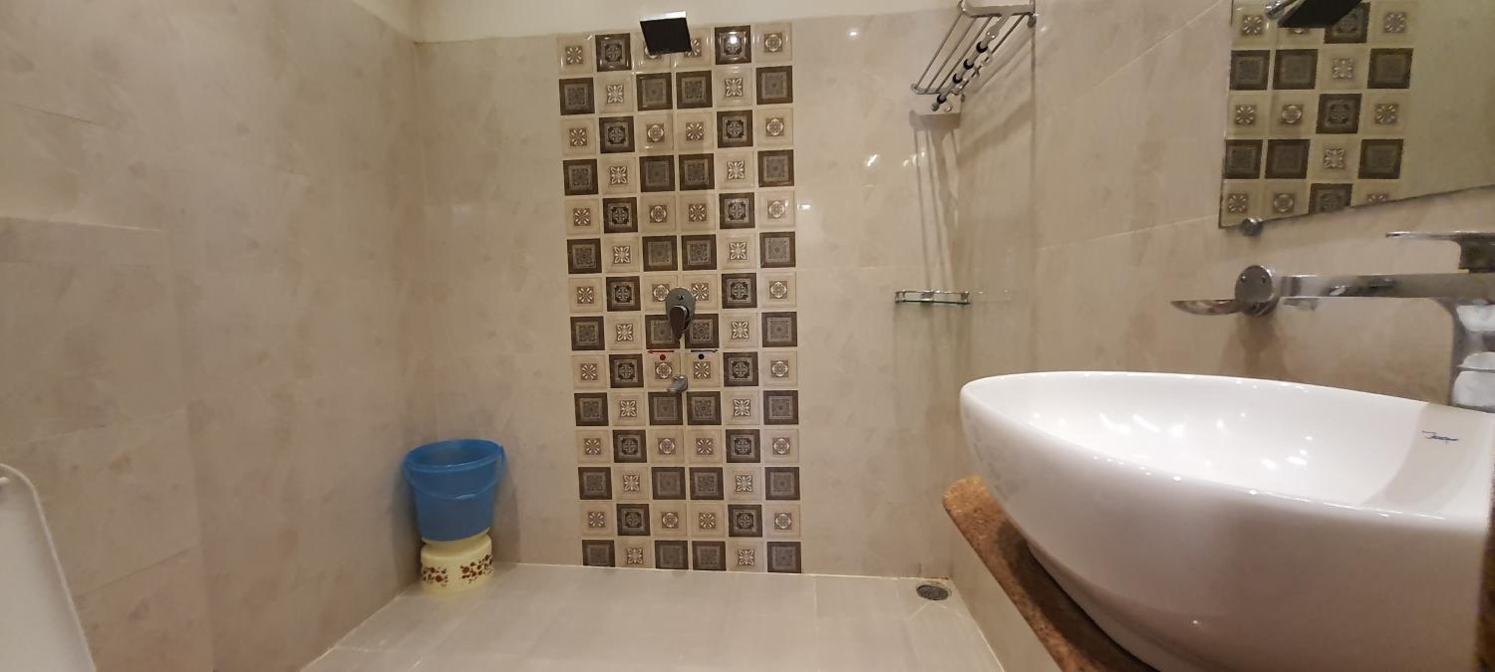 Deluxe Double Bed City View - Photo 5