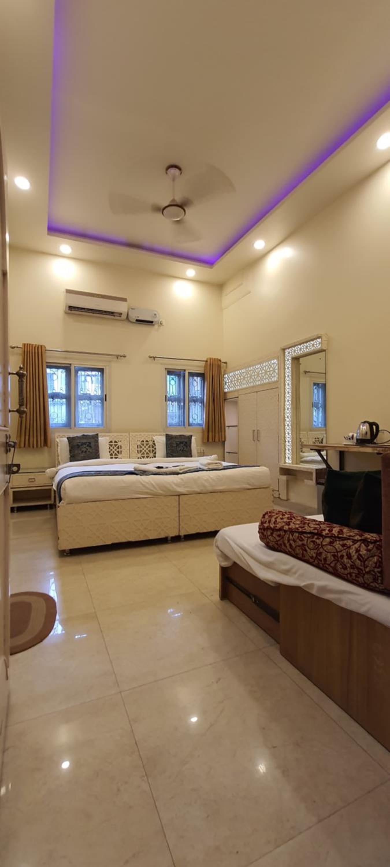 Deluxe Triple Bed Room City View - Photo 4