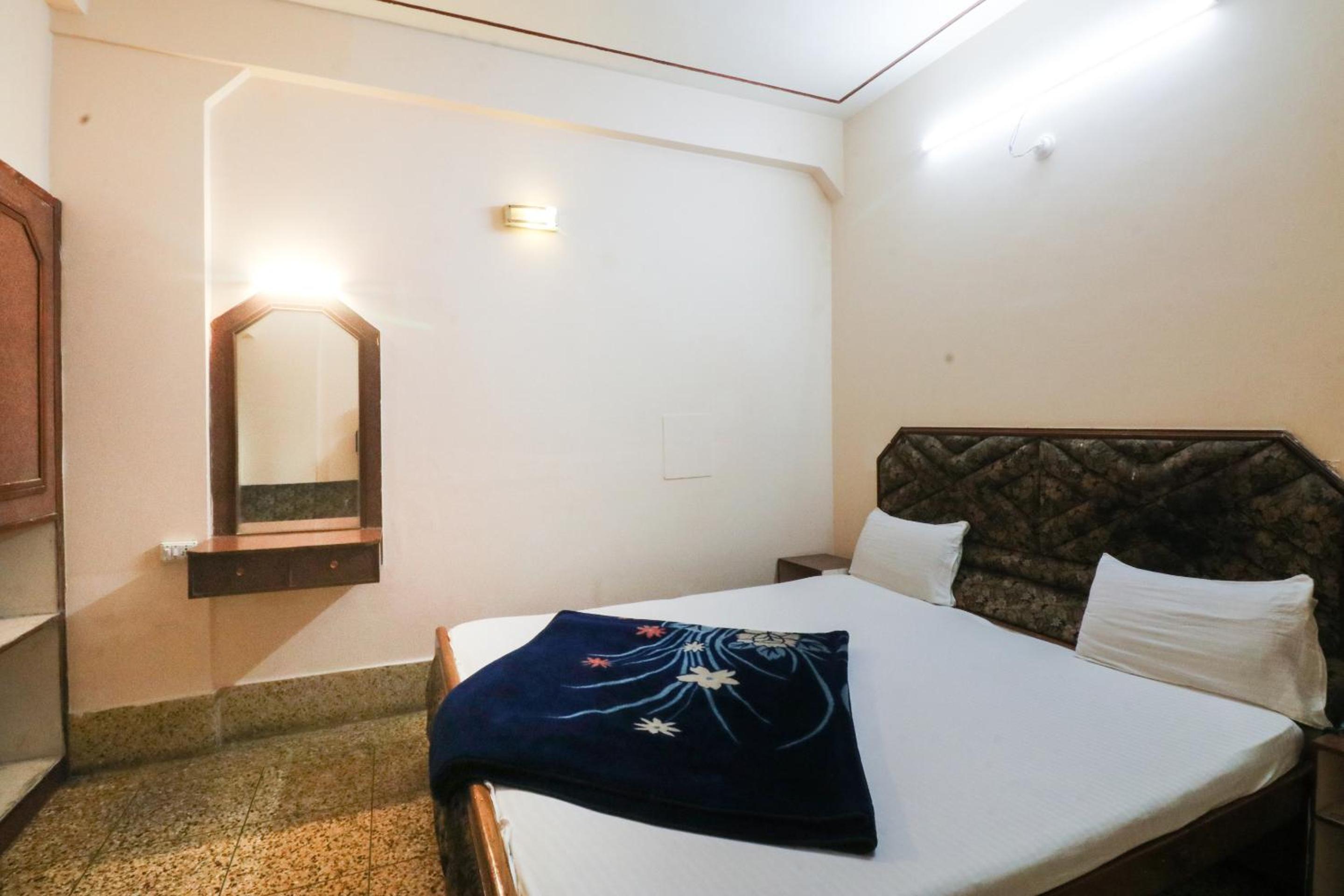 Budget Double Room photo 1