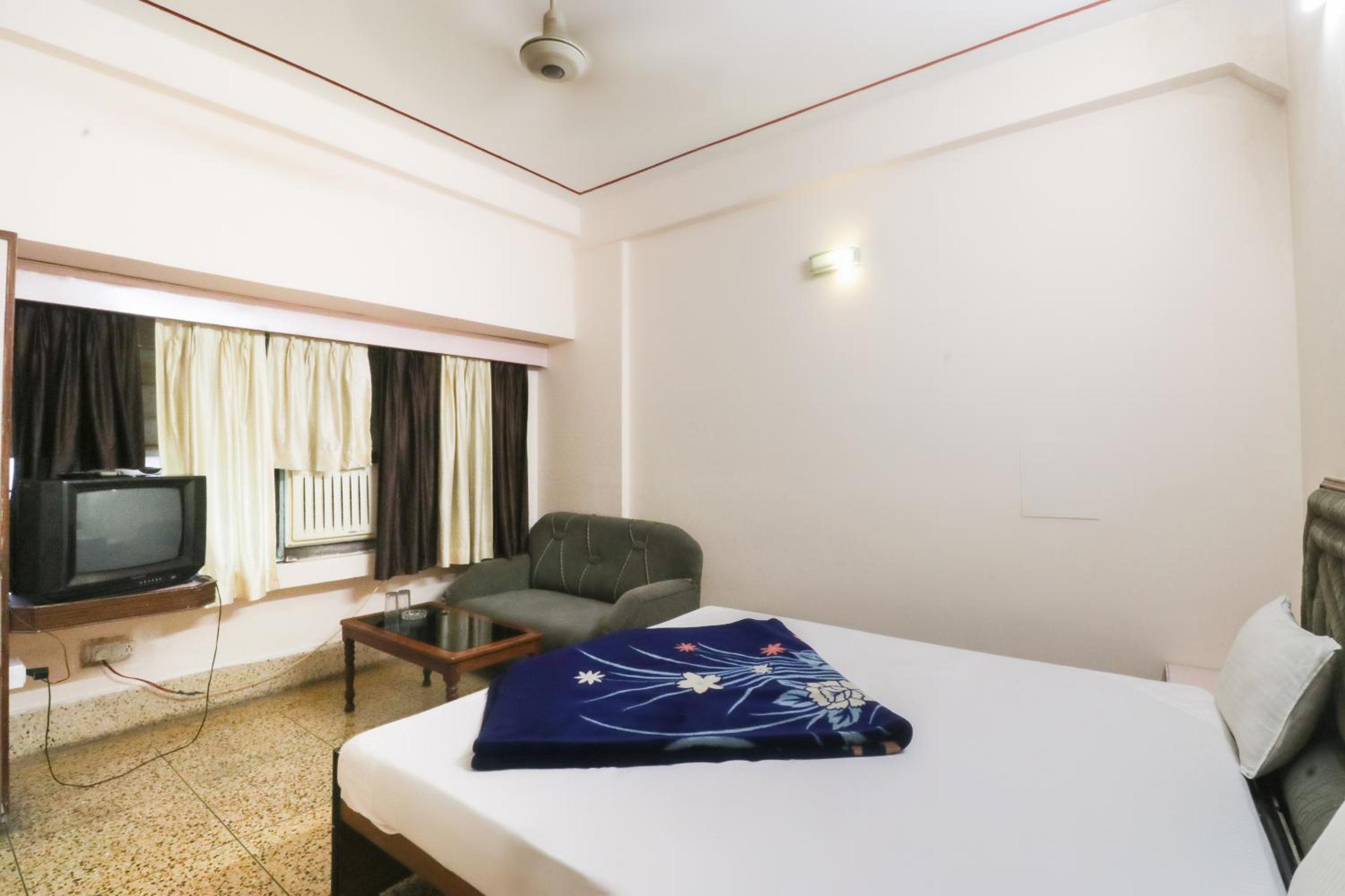 Budget Double Room photo 2