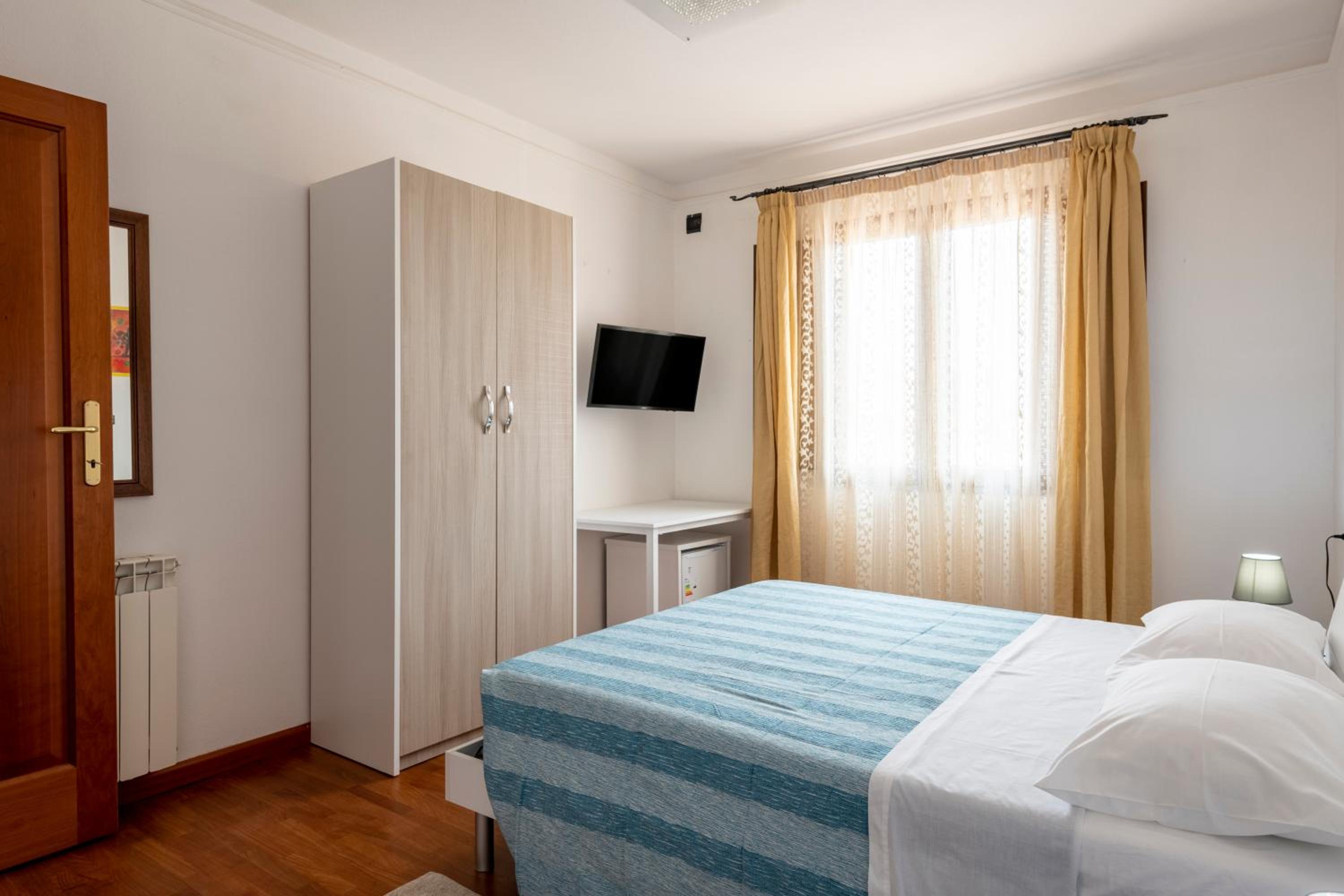 Classic Triple Room photo 1