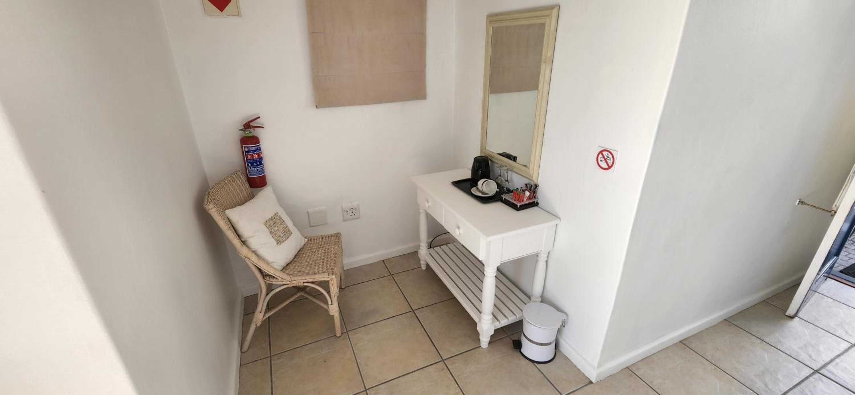 Standard Double Room - Photo 3