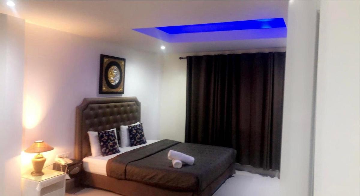 Deluxe Single Room with Balcony photo 1