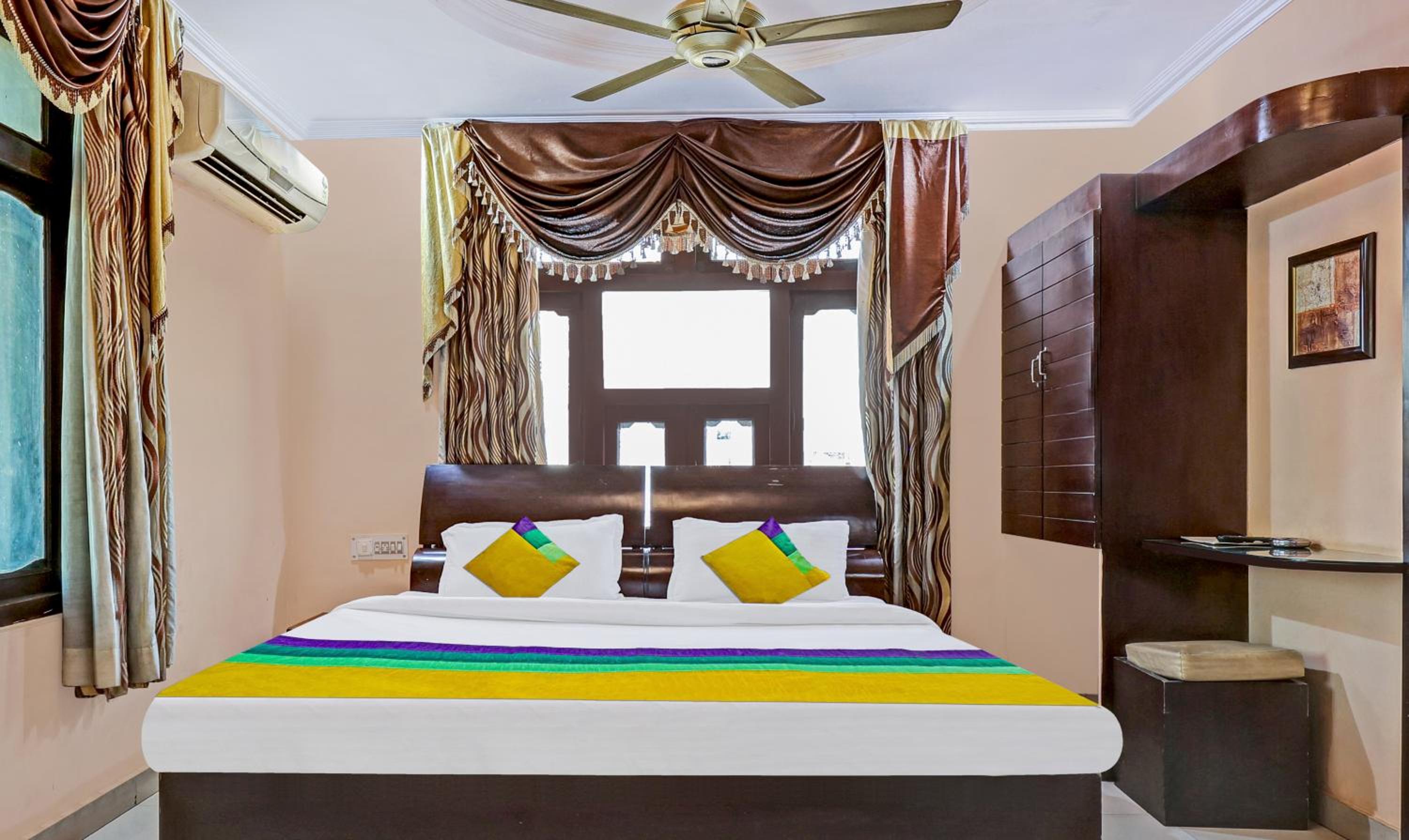 Deluxe Double Room photo 2