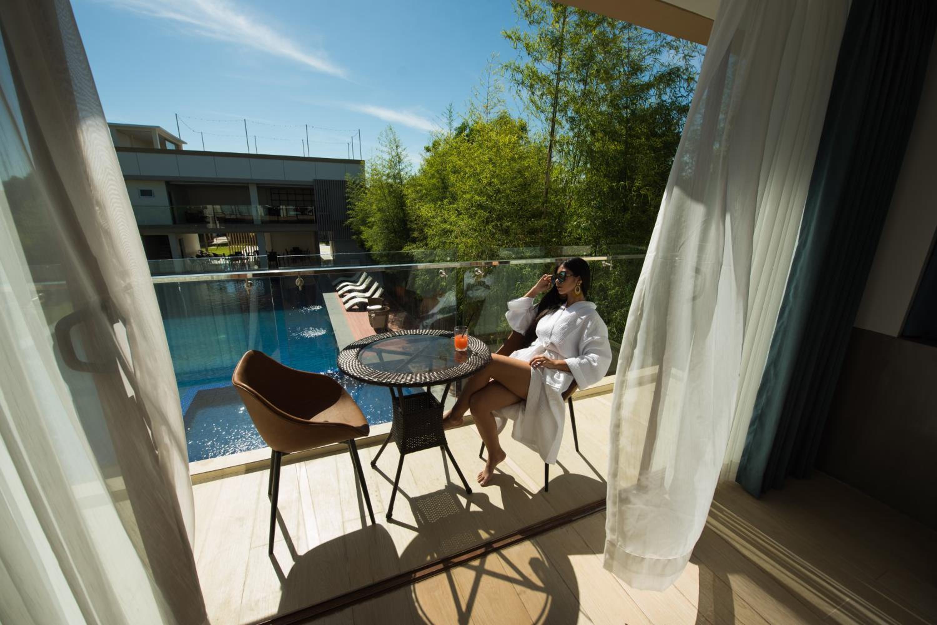Family Suite with Balcony photo 2