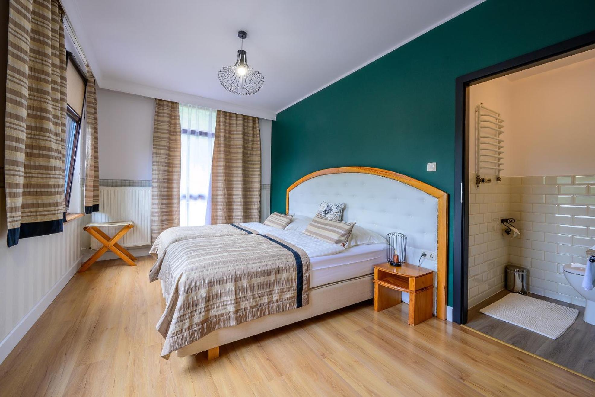 Two-Bedroom Suite - Photo 2