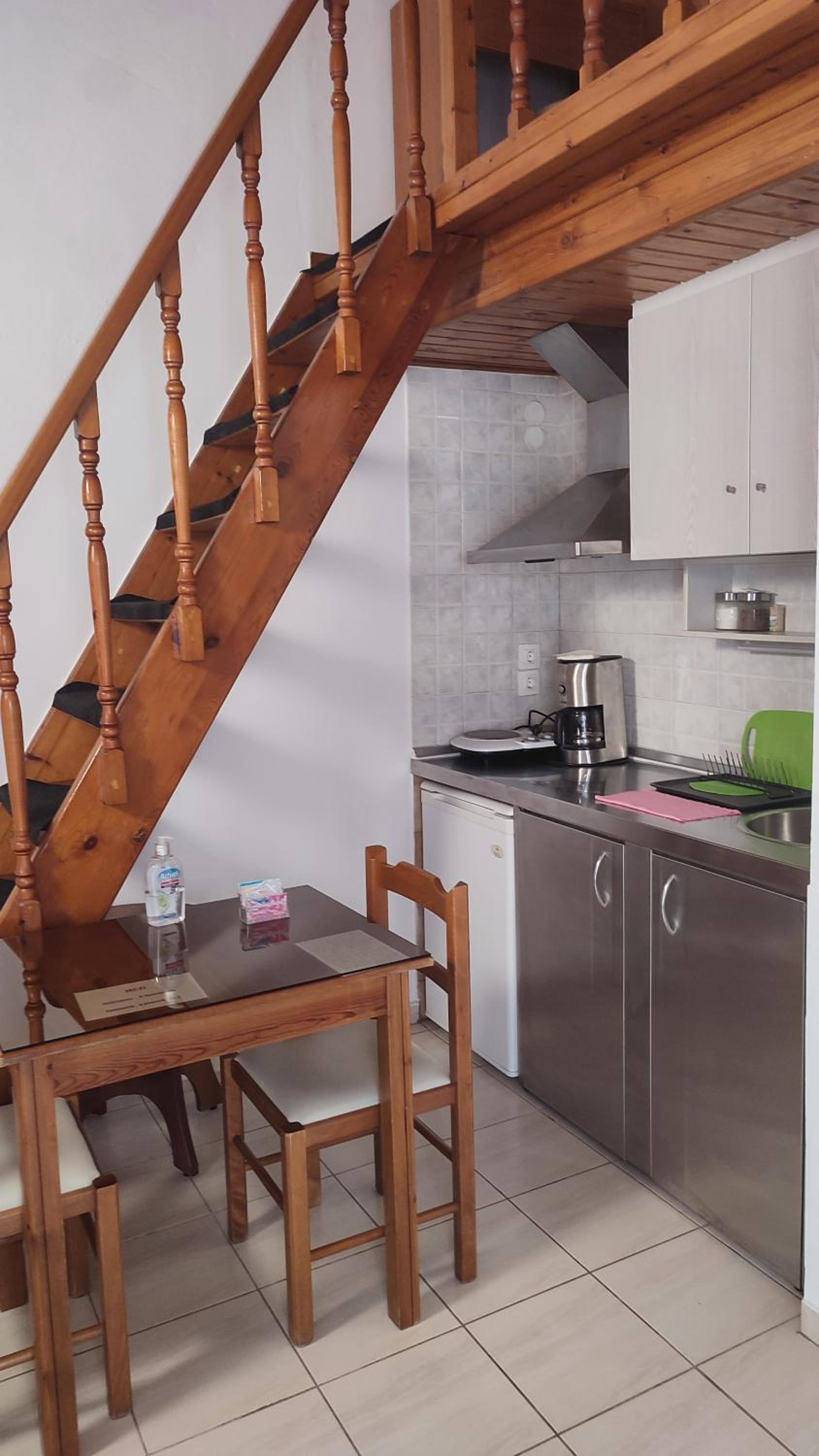 Apartment with Balcony - Photo 19