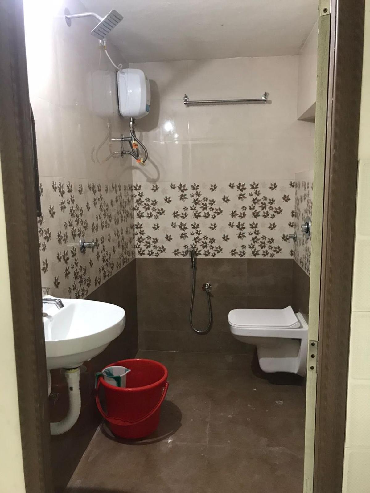10-Bed Mixed Dormitory Room photo 3
