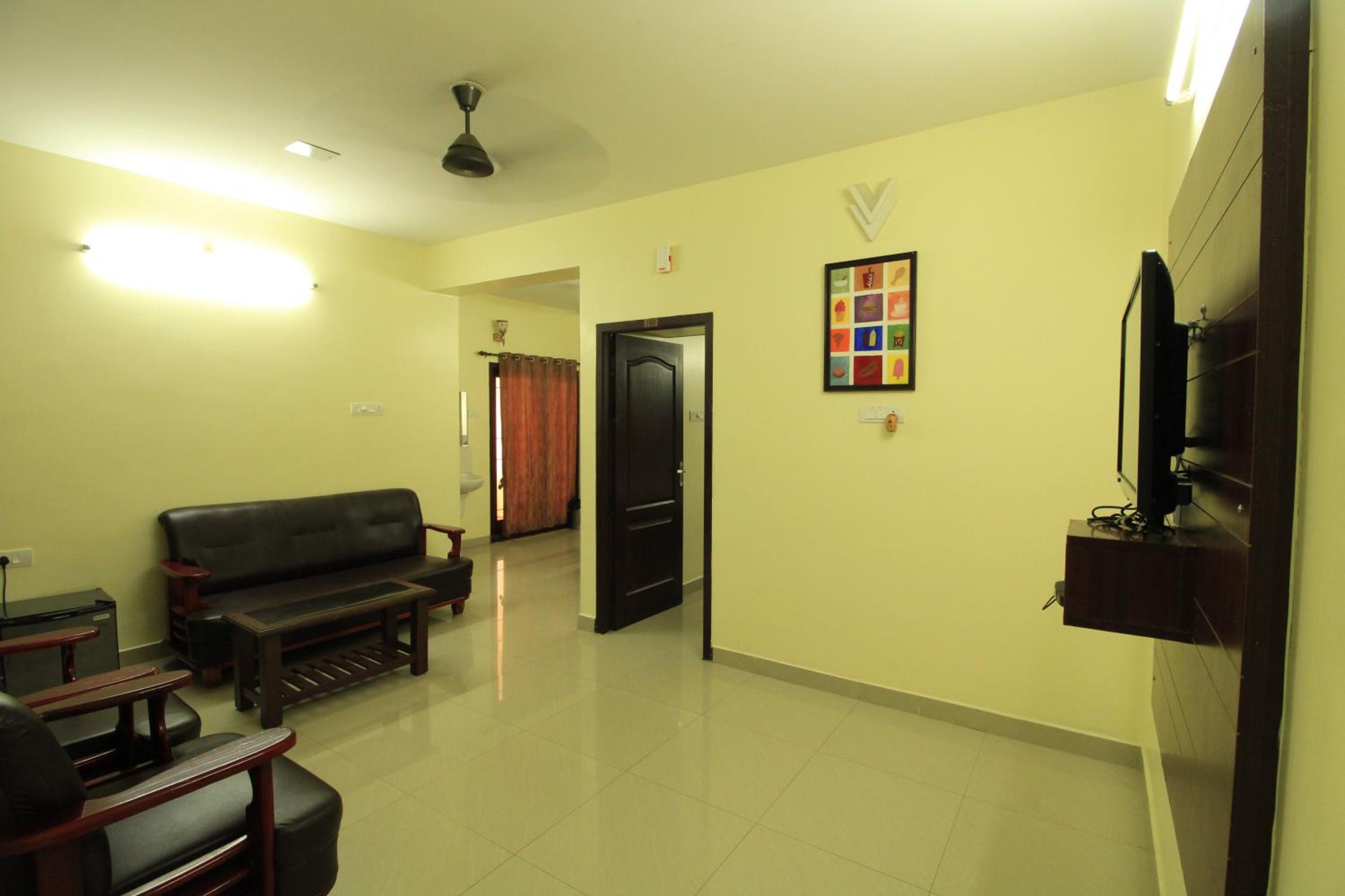 Three-Bedroom Apartment - Photo 2