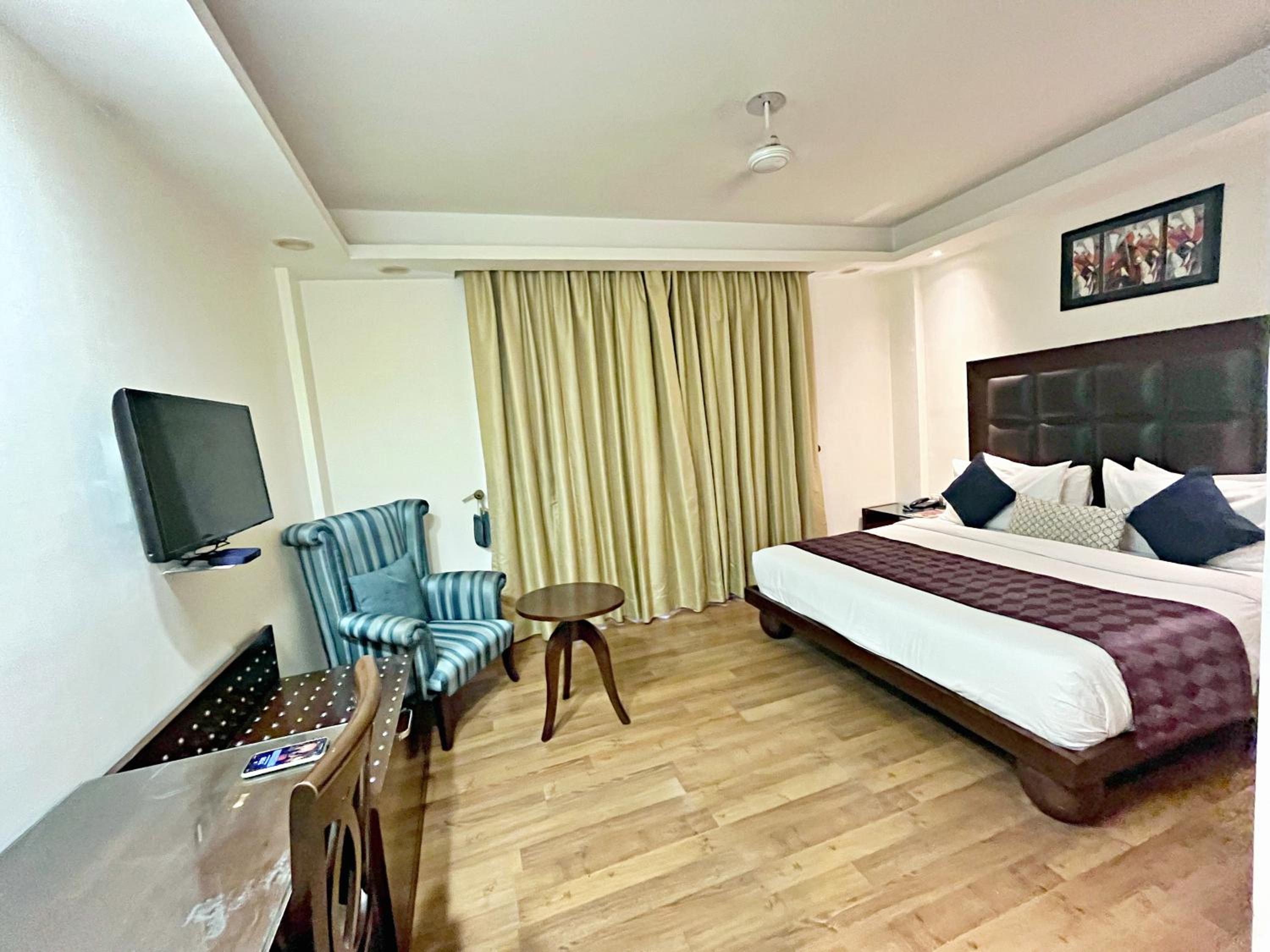 Superior Double or Twin Room photo 2