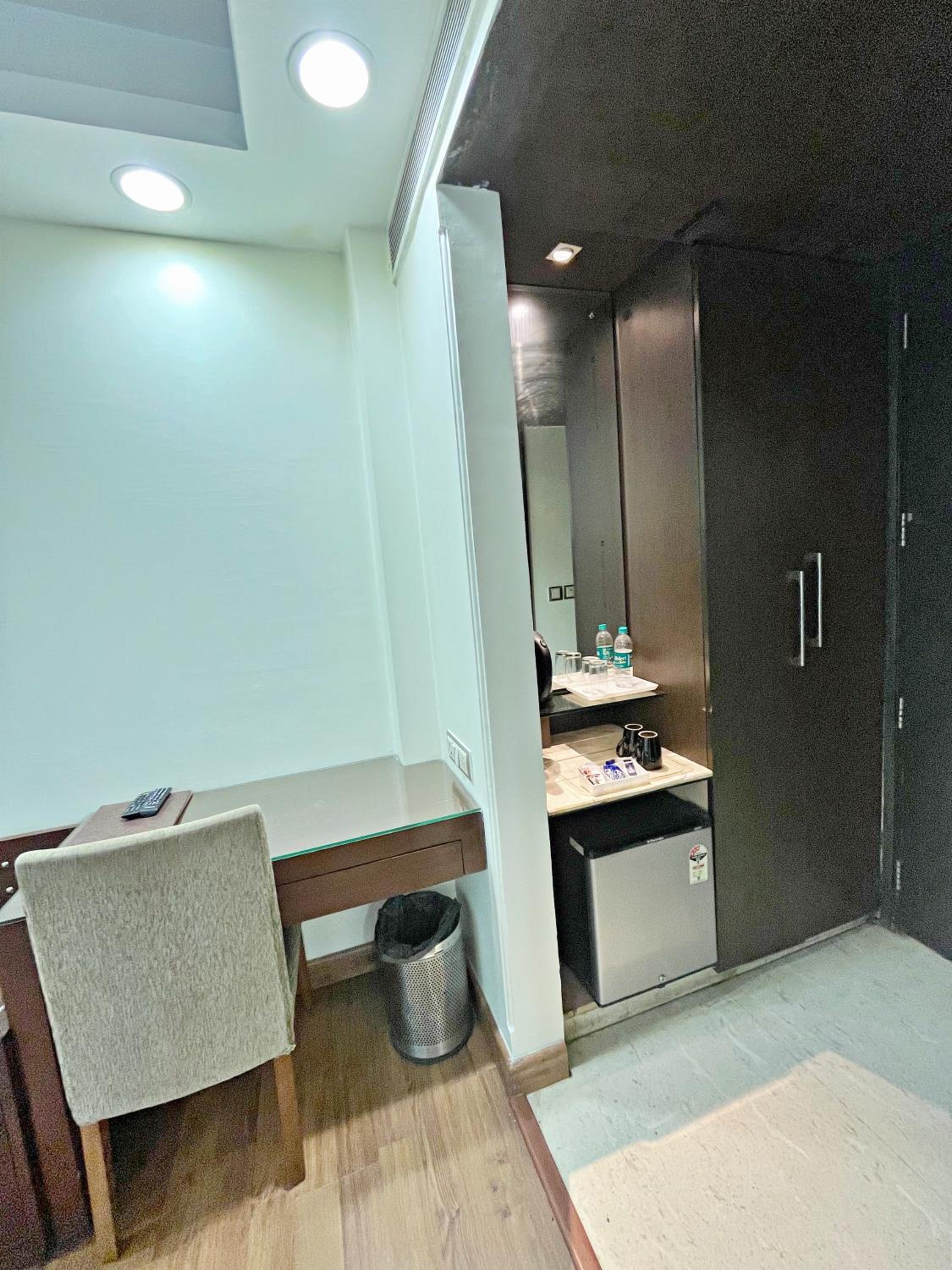 Superior Double or Twin Room photo 3