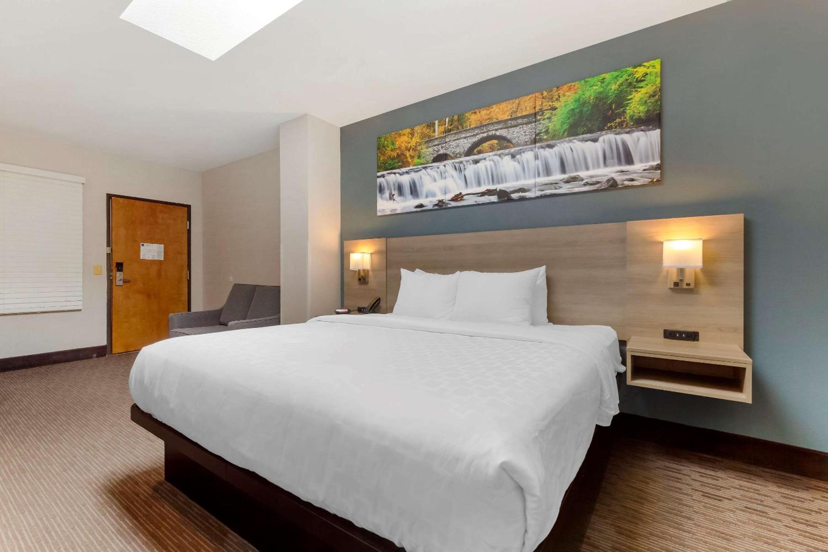 King Room - Accessible/Non Smoking
