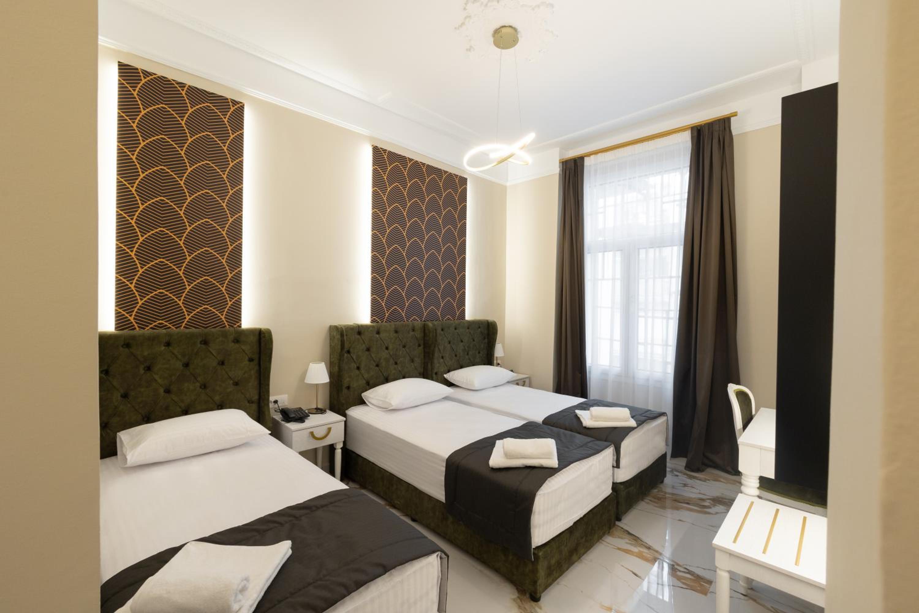 Deluxe Triple Room photo 1