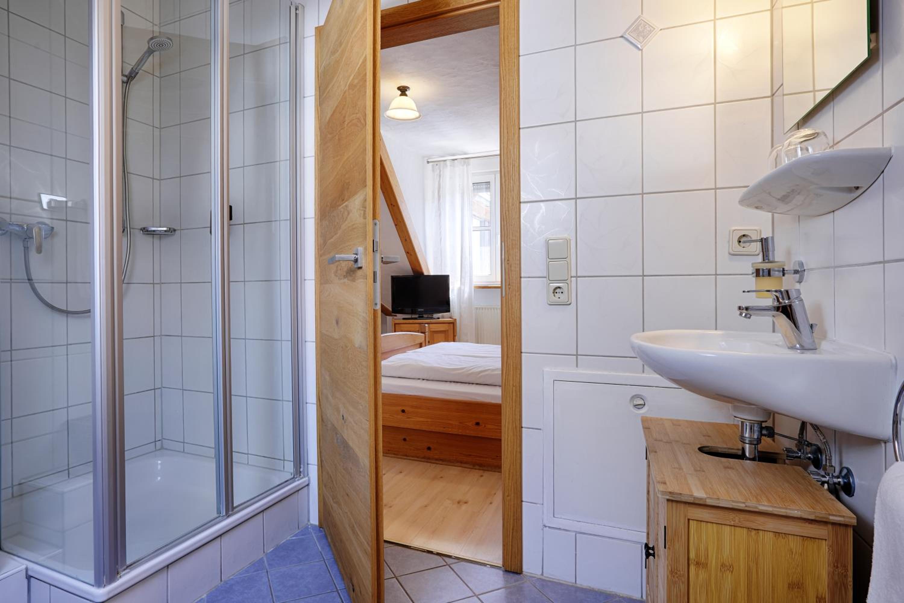Deluxe Double Room with Extra Bed photo 3