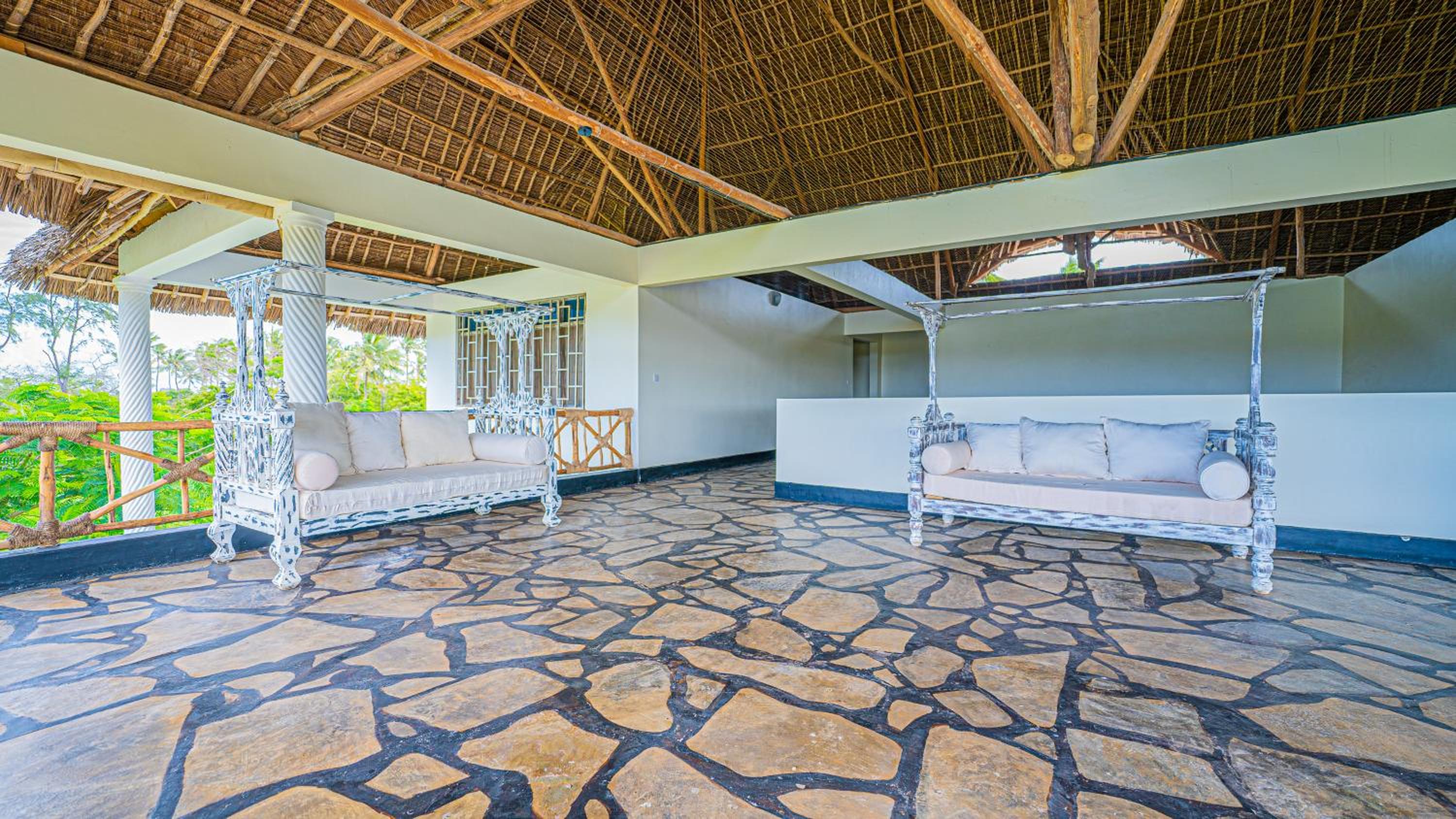 Villa - Photo 5