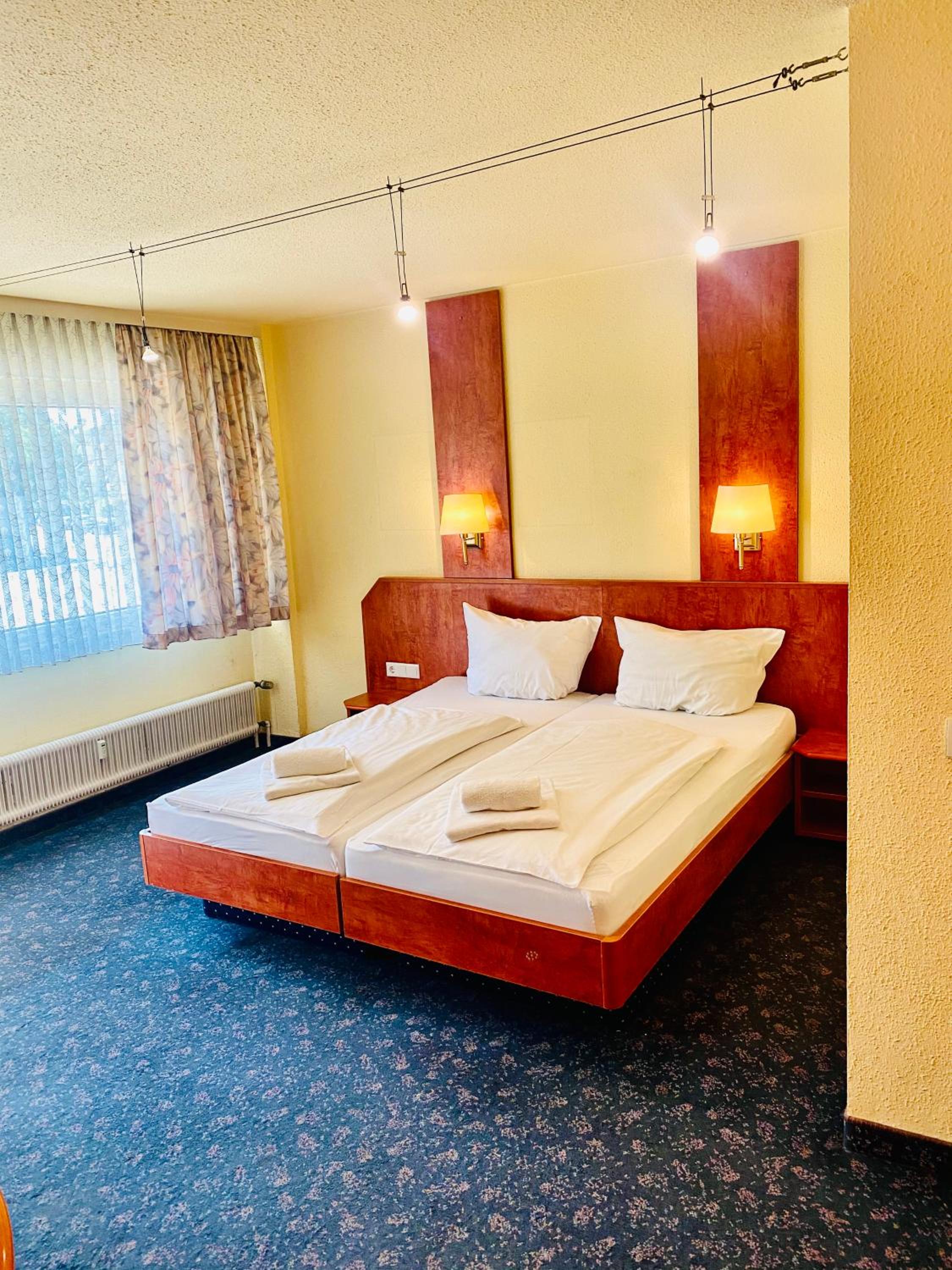 Standard Twin Room photo 2