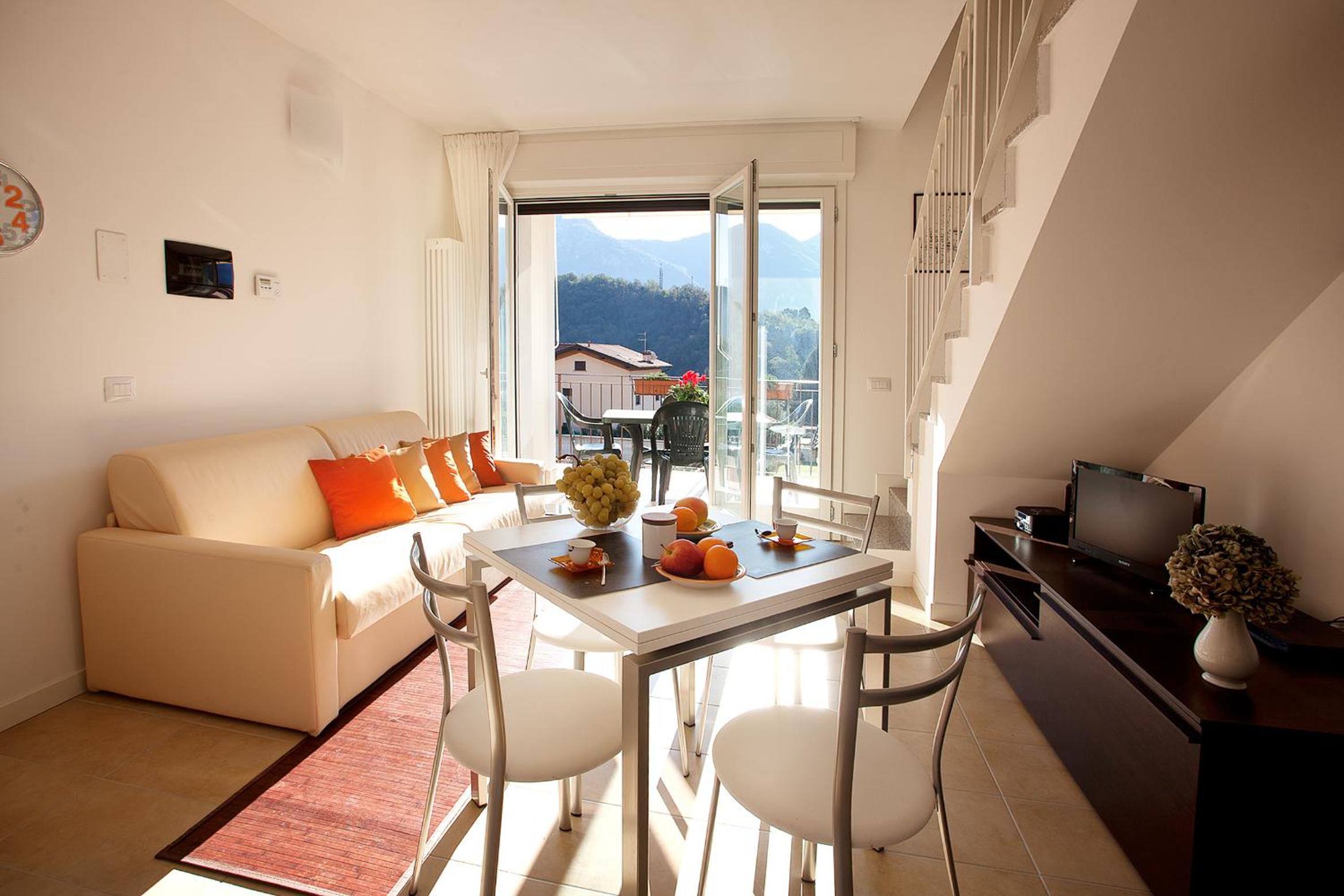 Apartment with Balcony photo 1