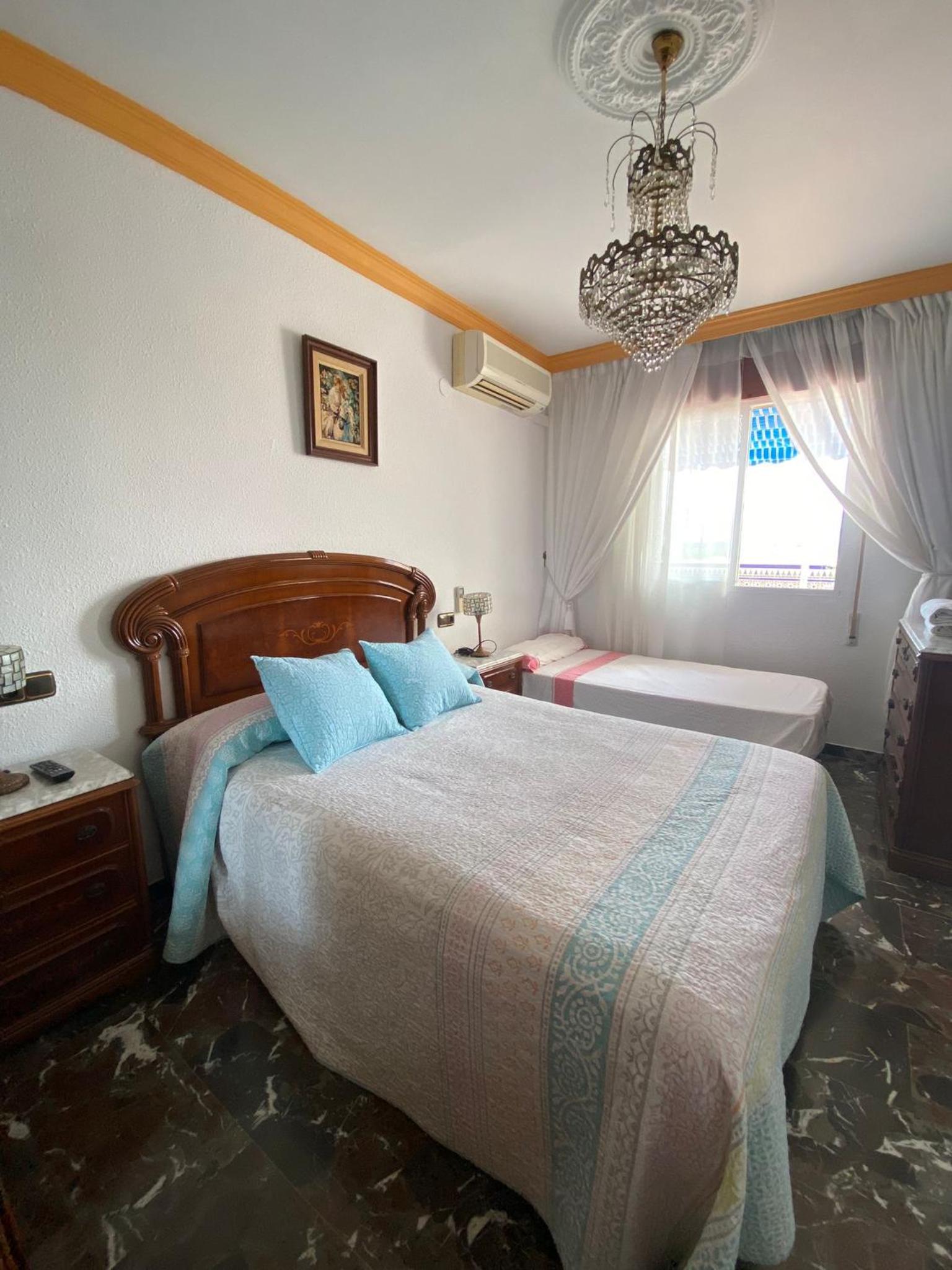 Double or Twin Room with Shared Bathroom photo 2