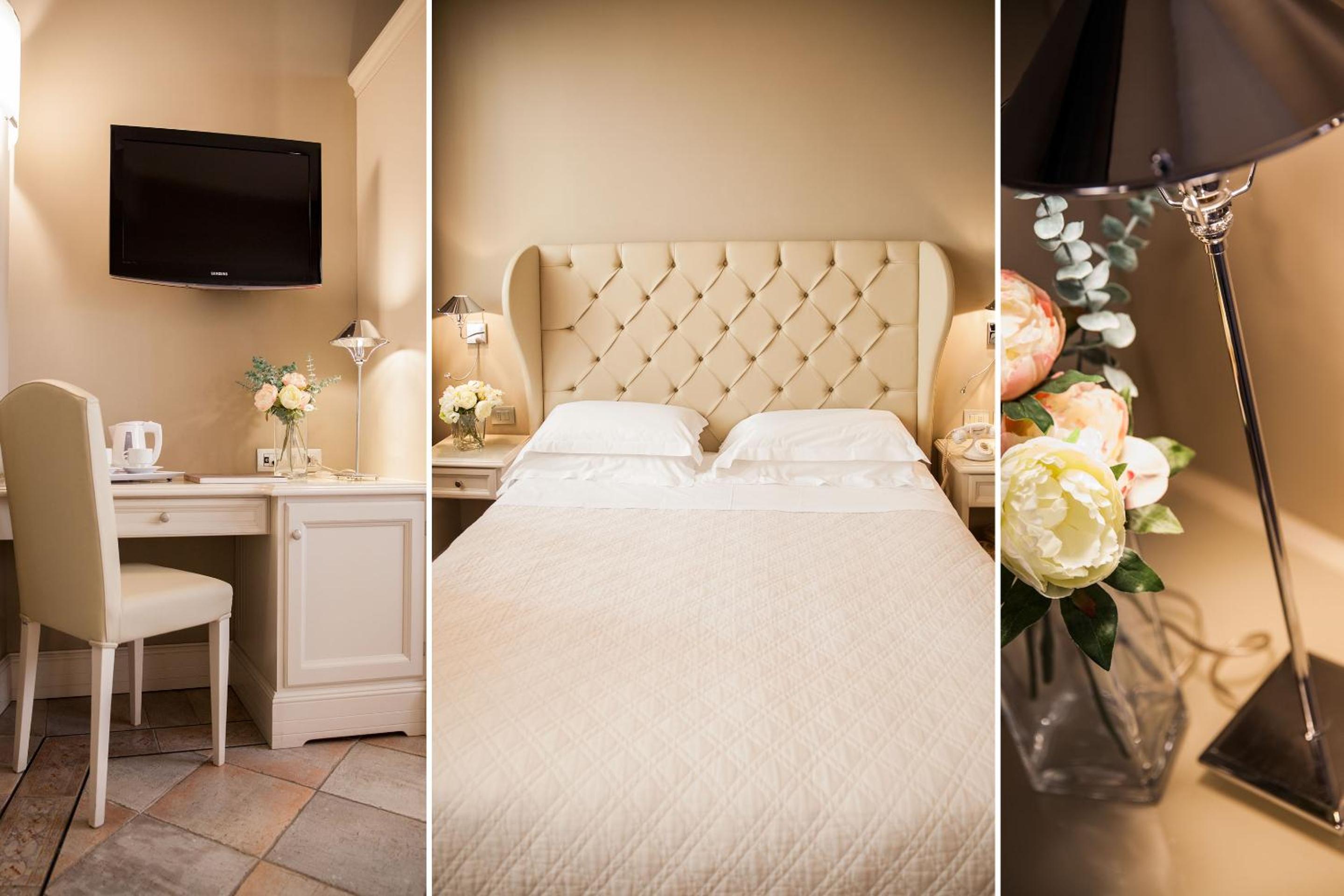 Double or Twin Room with City View - Photo 2