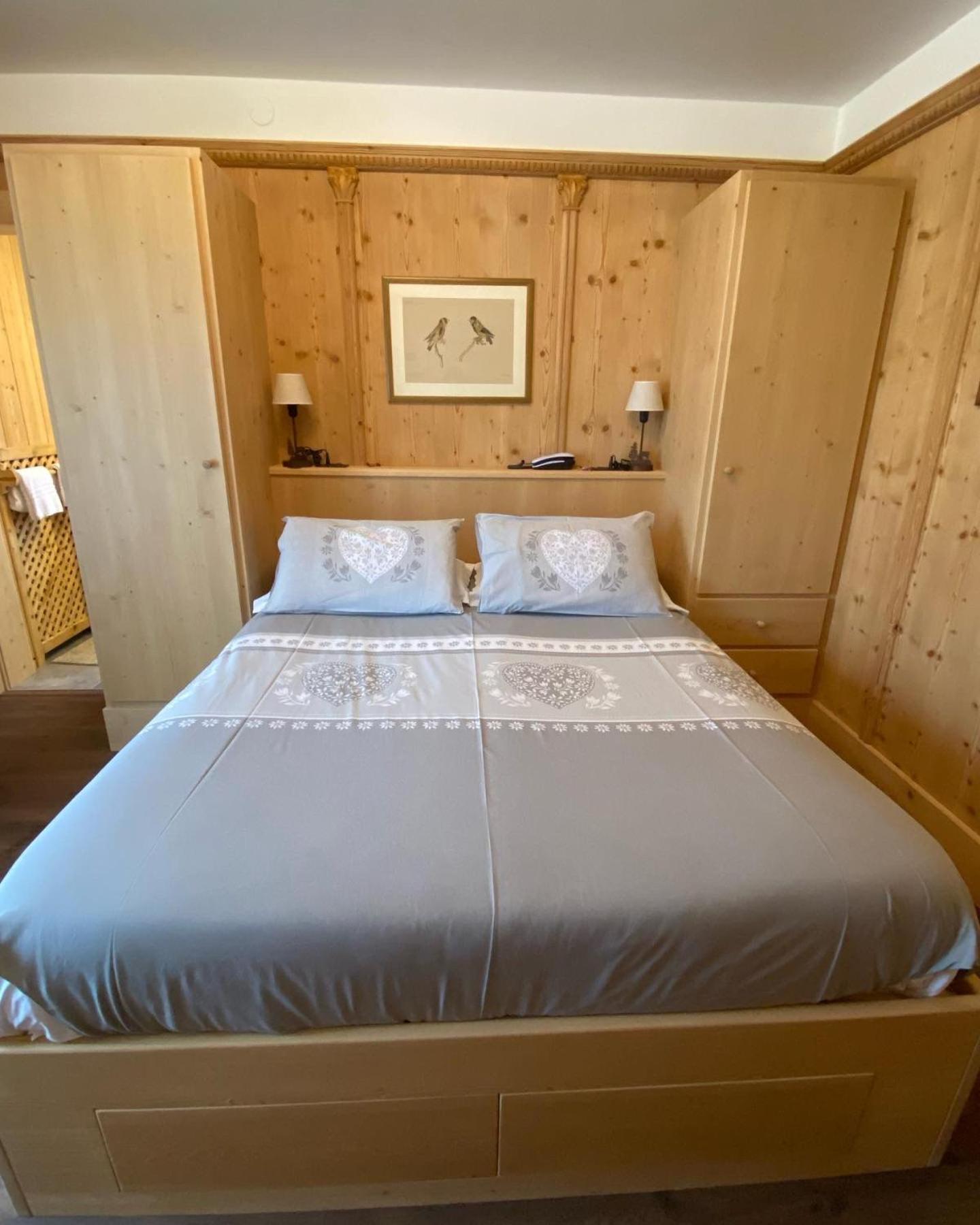 Double or Twin Room - Photo 3